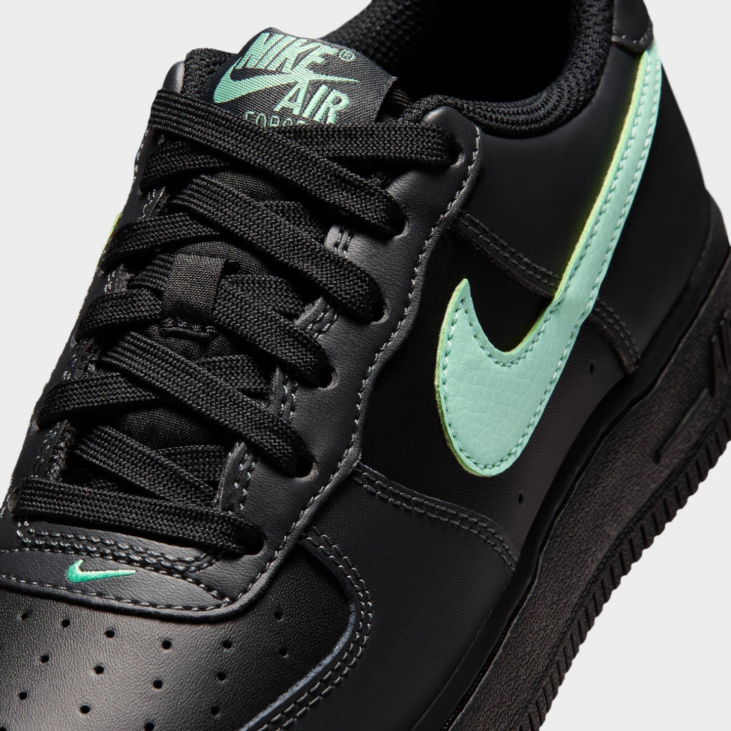 Nike Air Force 1 GS Black / Arctic Green - Anthracite