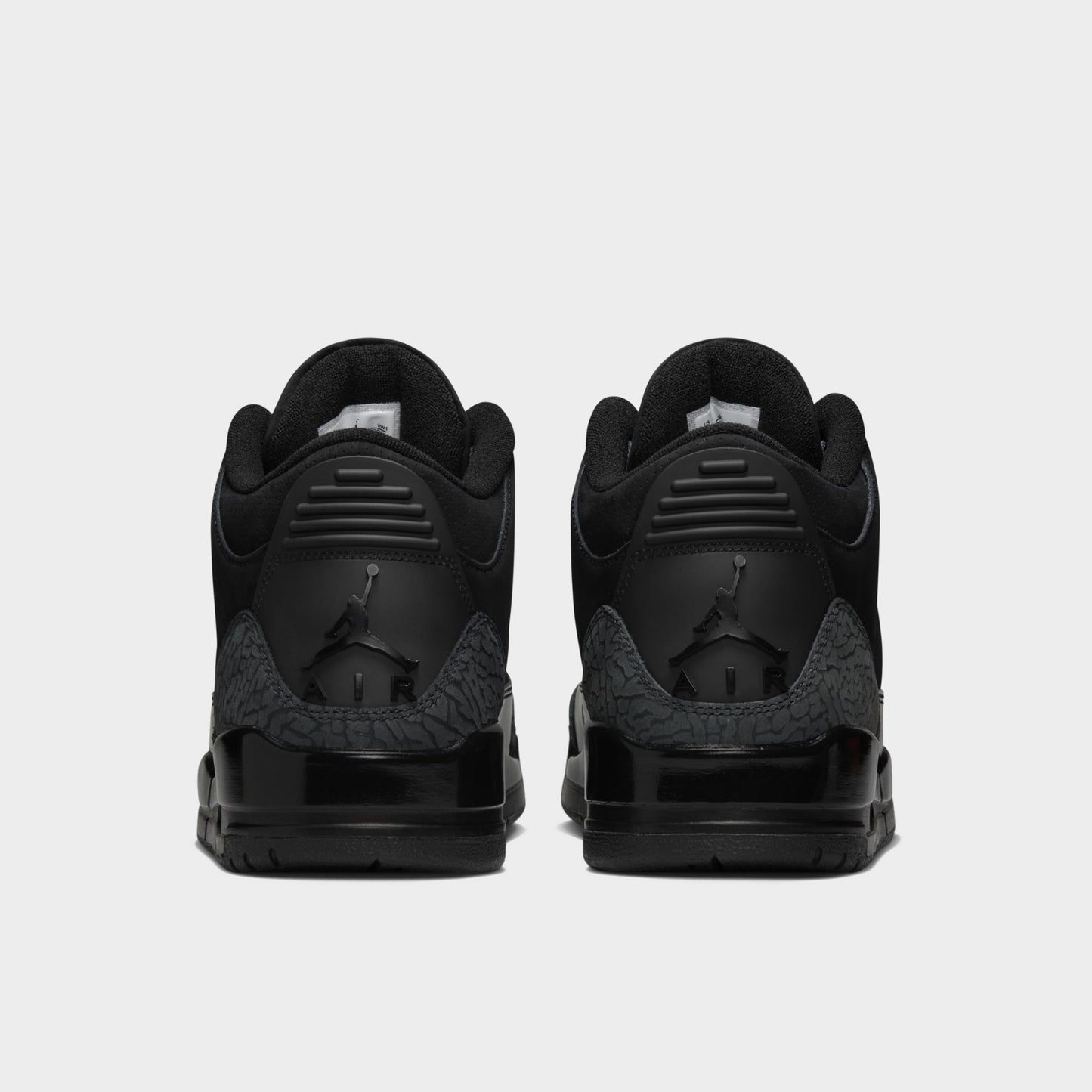Jordan 3 Rétro Noir / Charbon foncé - Blanc
