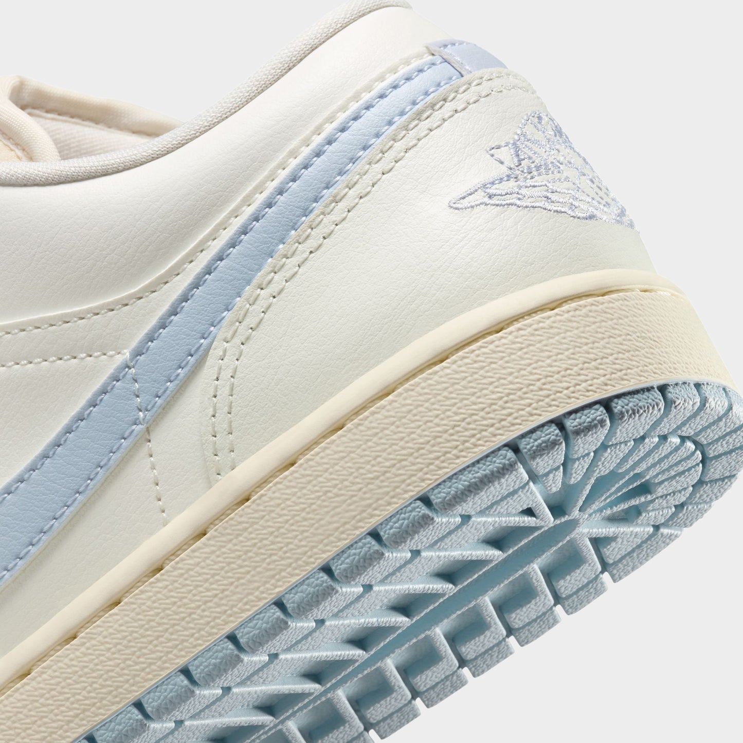 Jordan Women's 1 Low Sail / Ghost - Coconut Milk