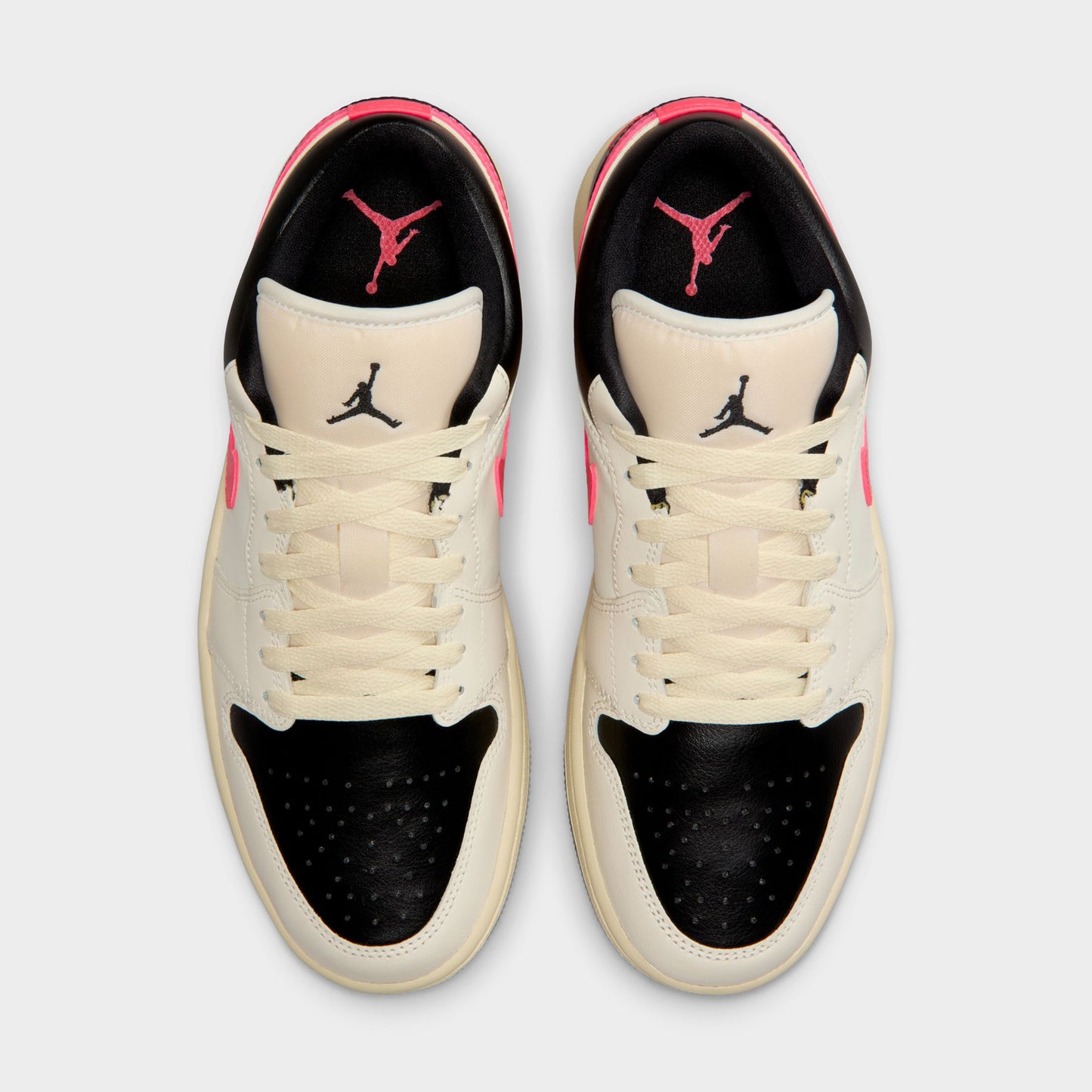 Jordan 1 Low Femmes Ivoire pâle / Rose coureur - Noir