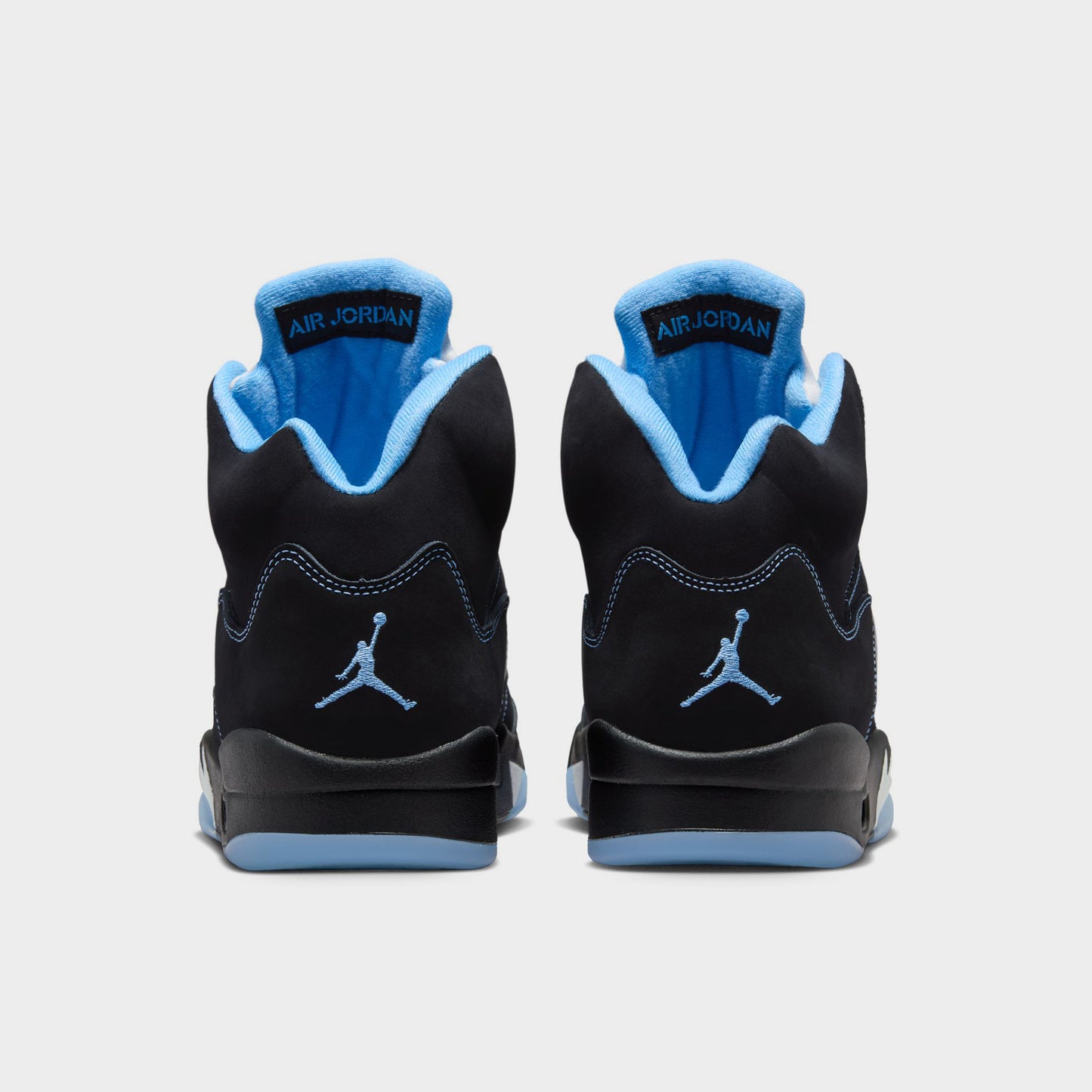 Jordan 5 Rétro Noir / Bleu Universitaire - Blanc