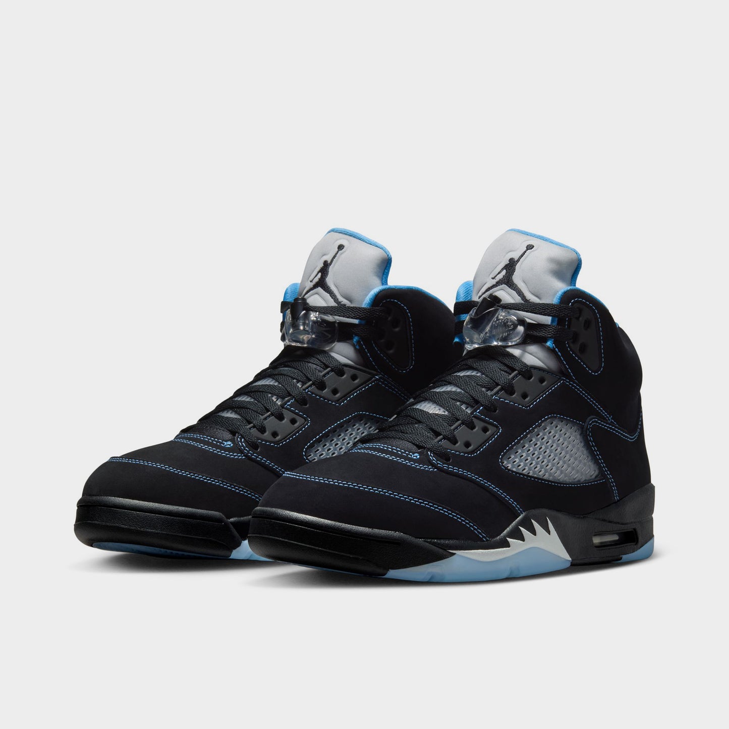 Jordan 5 Rétro Noir / Bleu Universitaire - Blanc