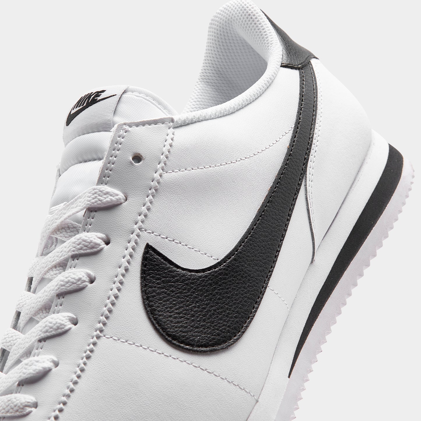 Nike Women's Cortez White / Black