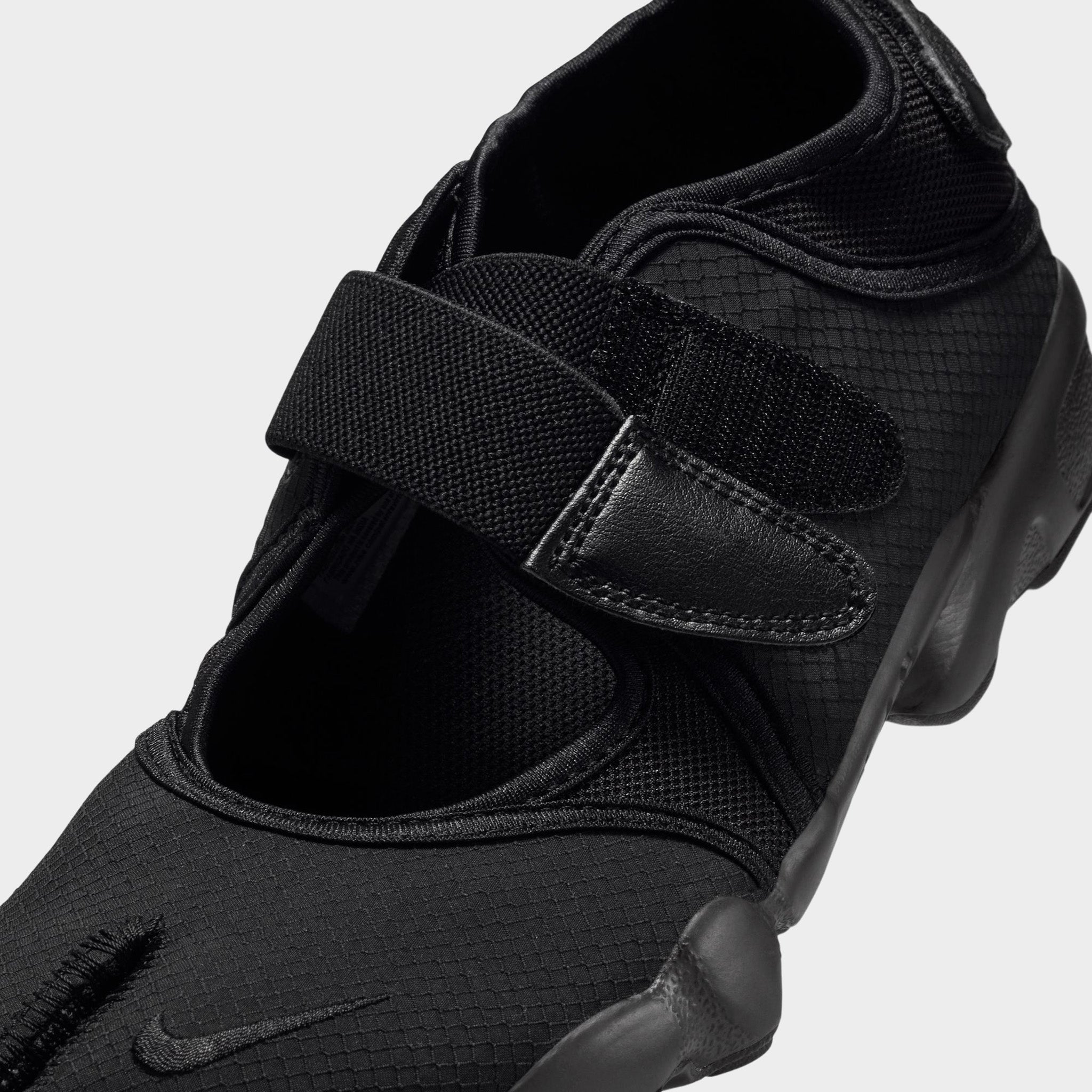 Nike Women's Air Rift Breathe Black / Black - White – JD Sports