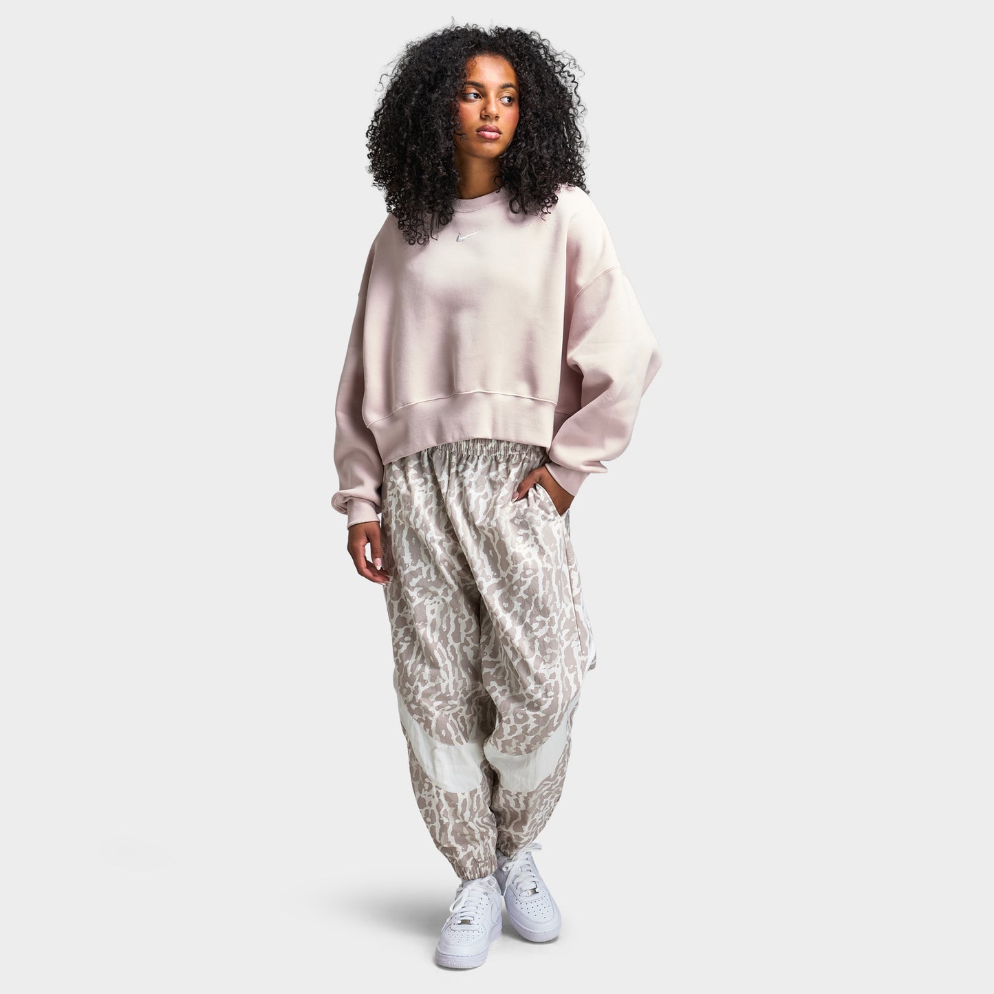 Nike Sporstwear Women's Phoenix Fleece Oversized Crew / S;it Red