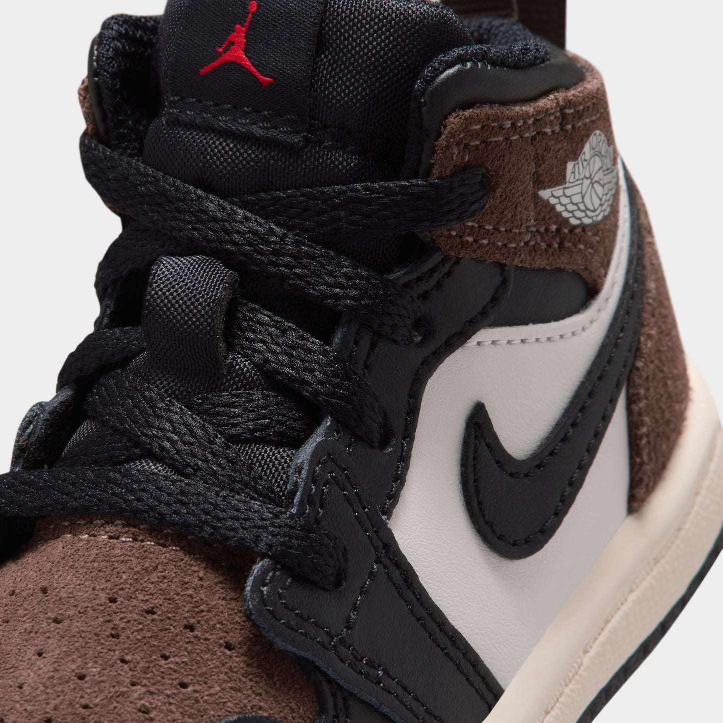 Jordan 1 Mid TD Noir Phantom / Palomino - Rouge Université