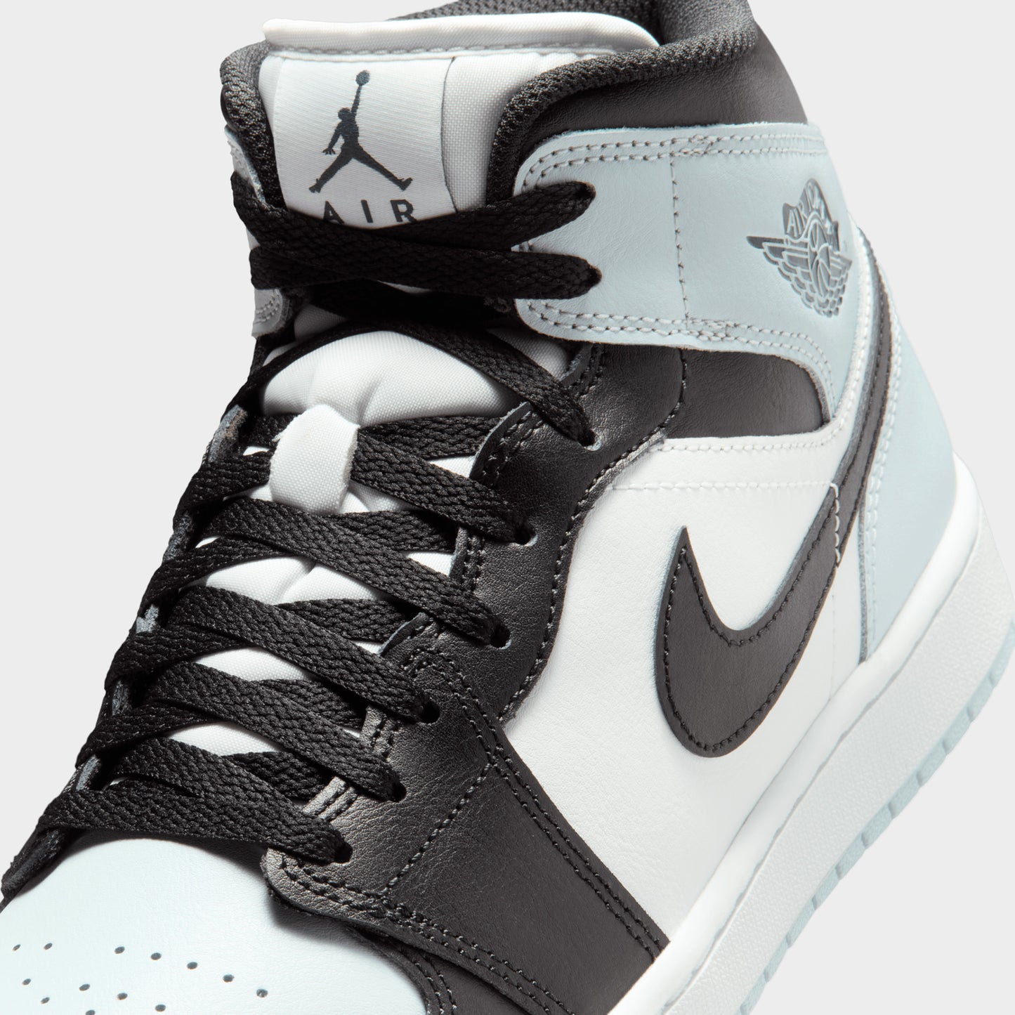 Jordan 1 Mid Black / Squadron Blue