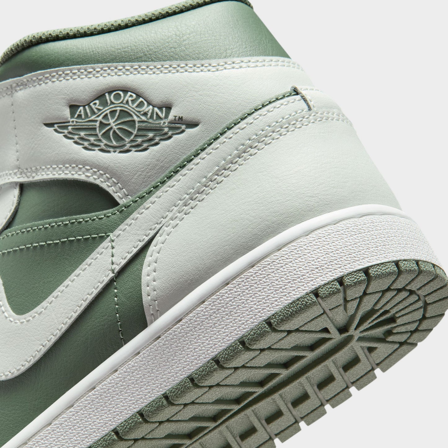 Jordan 1 Mid Summit White / Vintage Lichen
