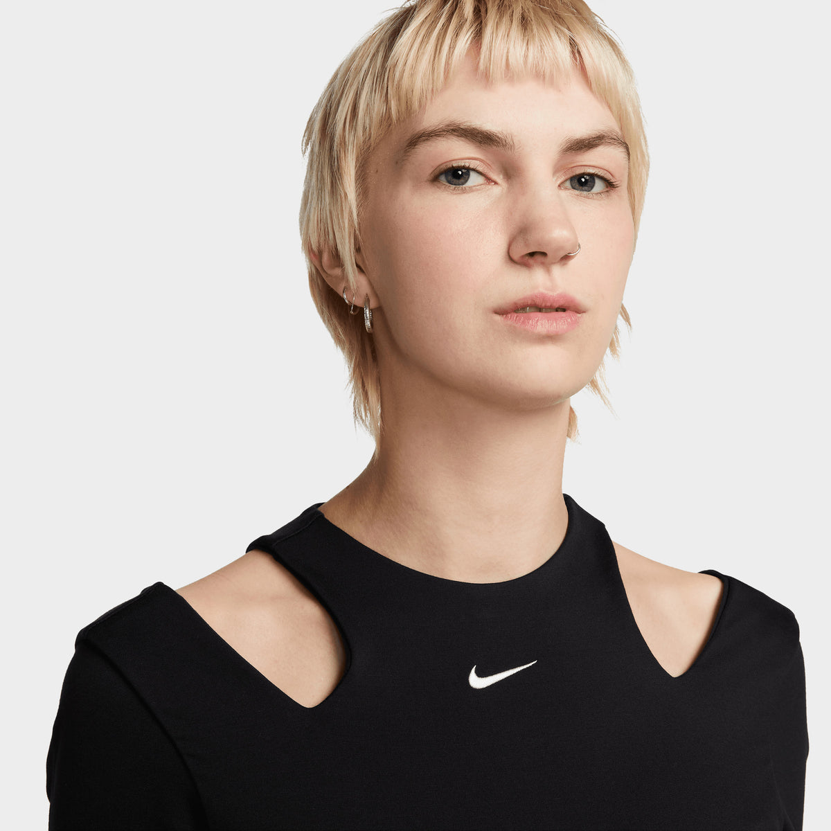 Nike Sportswear Women's Essentials ShortSleeve Cut Out Top Black / Wh