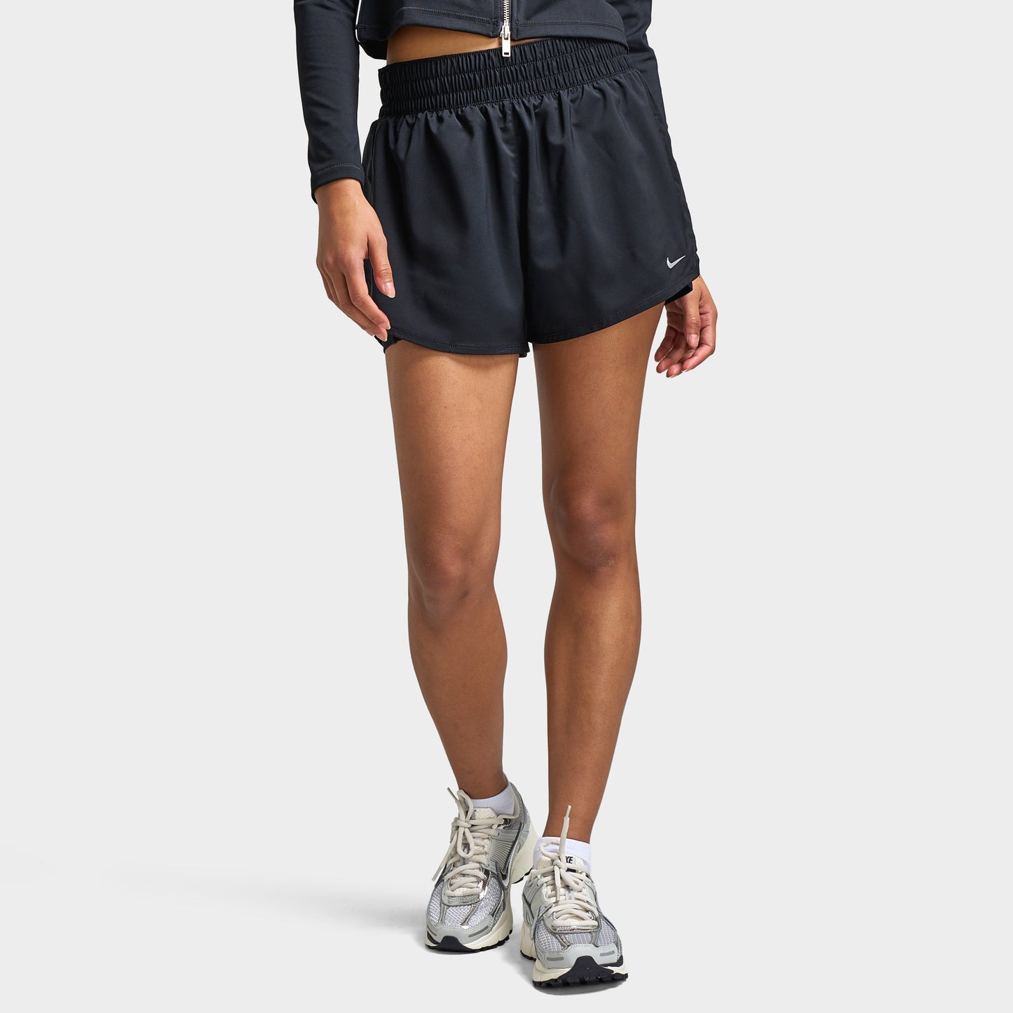 Nike One Femmes Short Dri Fit taille haute 3en1 Noir / Argent réfléchissant