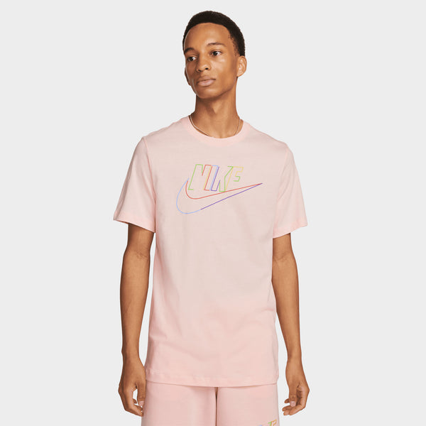 Nike shirt online pink and white