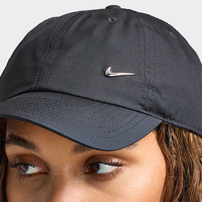 Nike Club Unstructured Metal Swoosh Cap Black / Silver