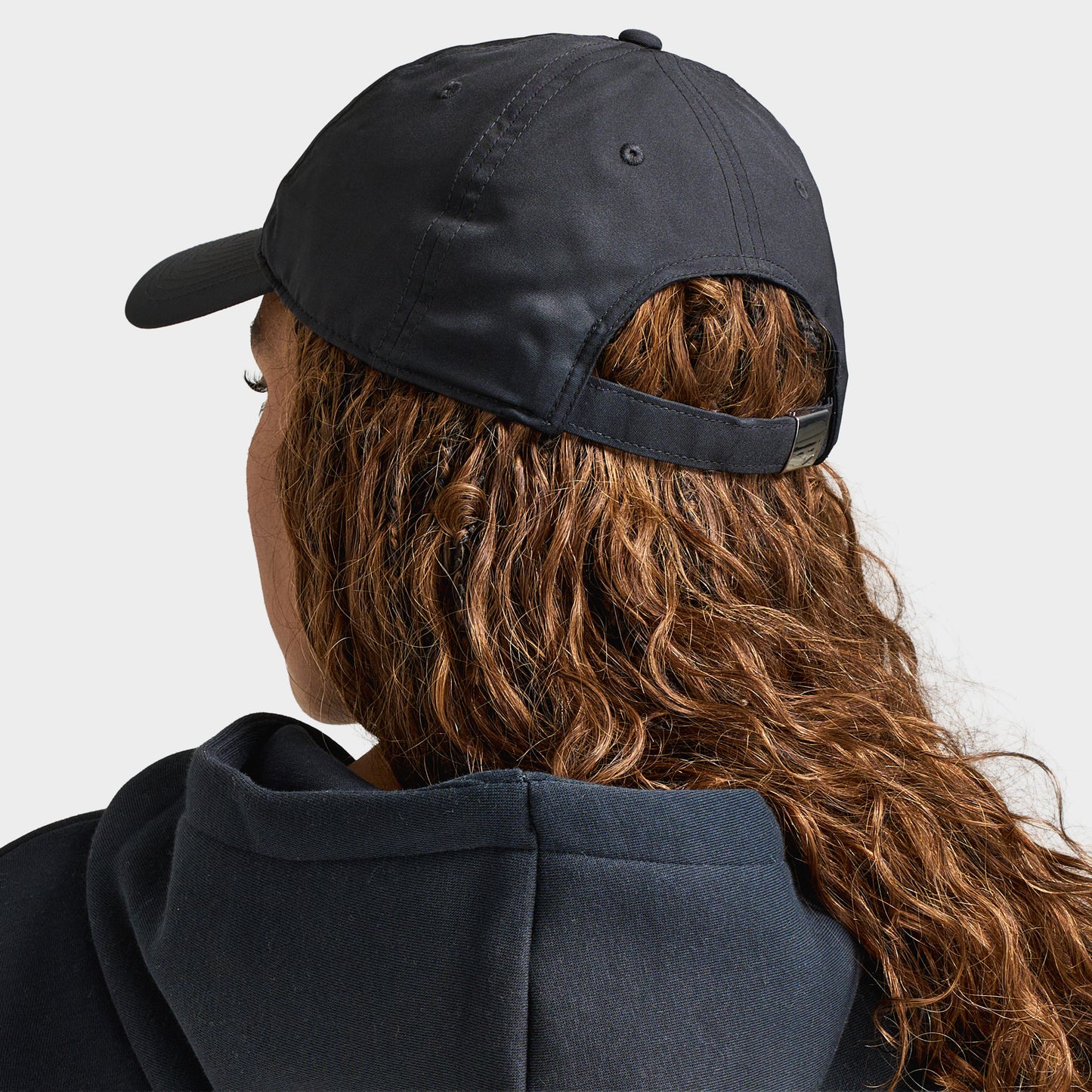Nike Club Unstructured Metal Swoosh Cap Black / Silver