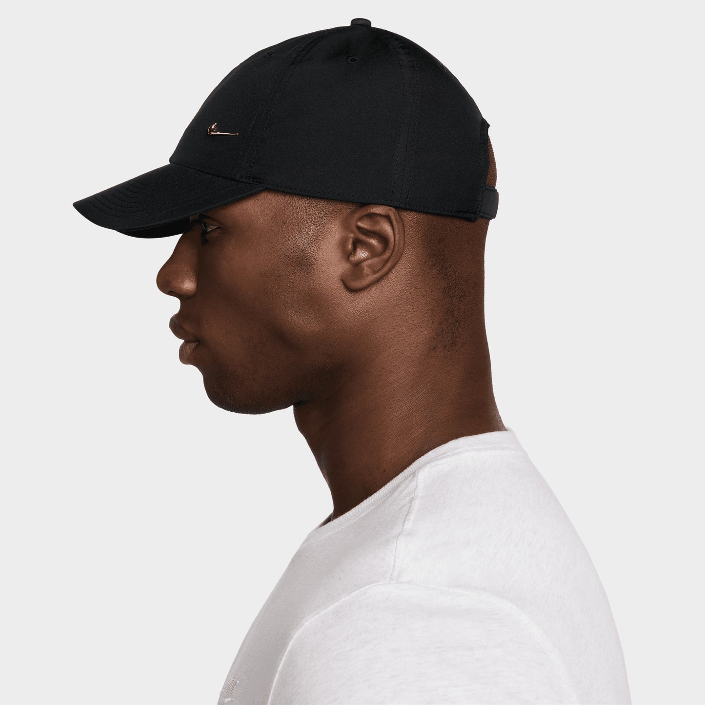 Nike Metal Swoosh Logo Cap Black / Metallic Gold