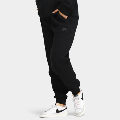 Nike Sportswear Women's Tech Fleece Mid-Rise Joggers / Black