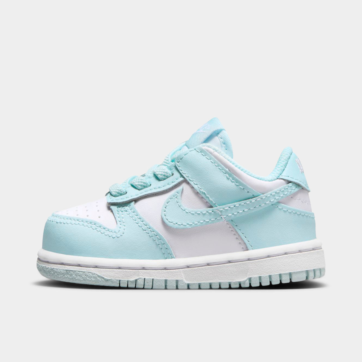 low top blue and white dunks