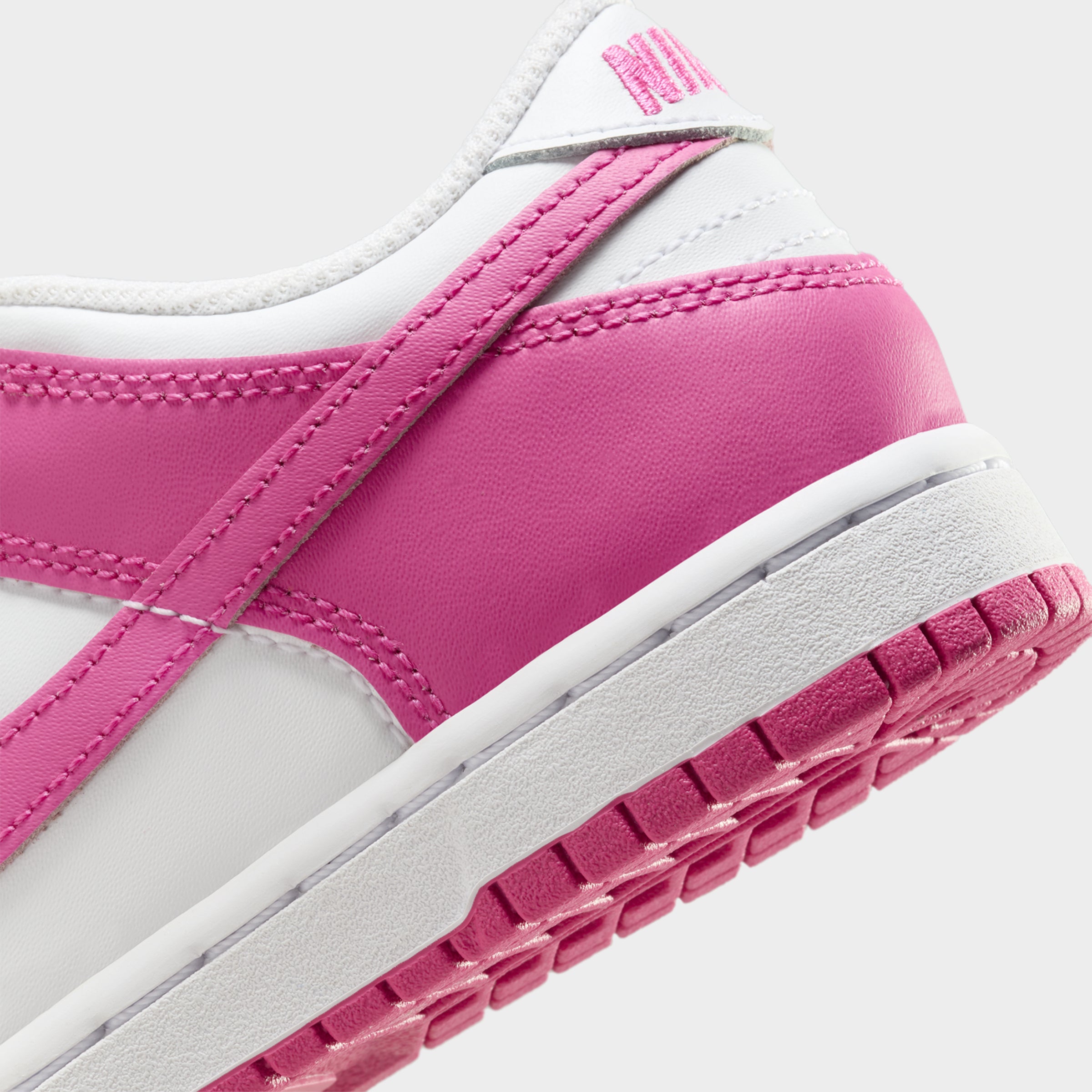 靴 Nike GS Dunk Low \"Laser Fuchsia\" Nike Dunk Low GS White / Laser Fuchsia – JD Sports