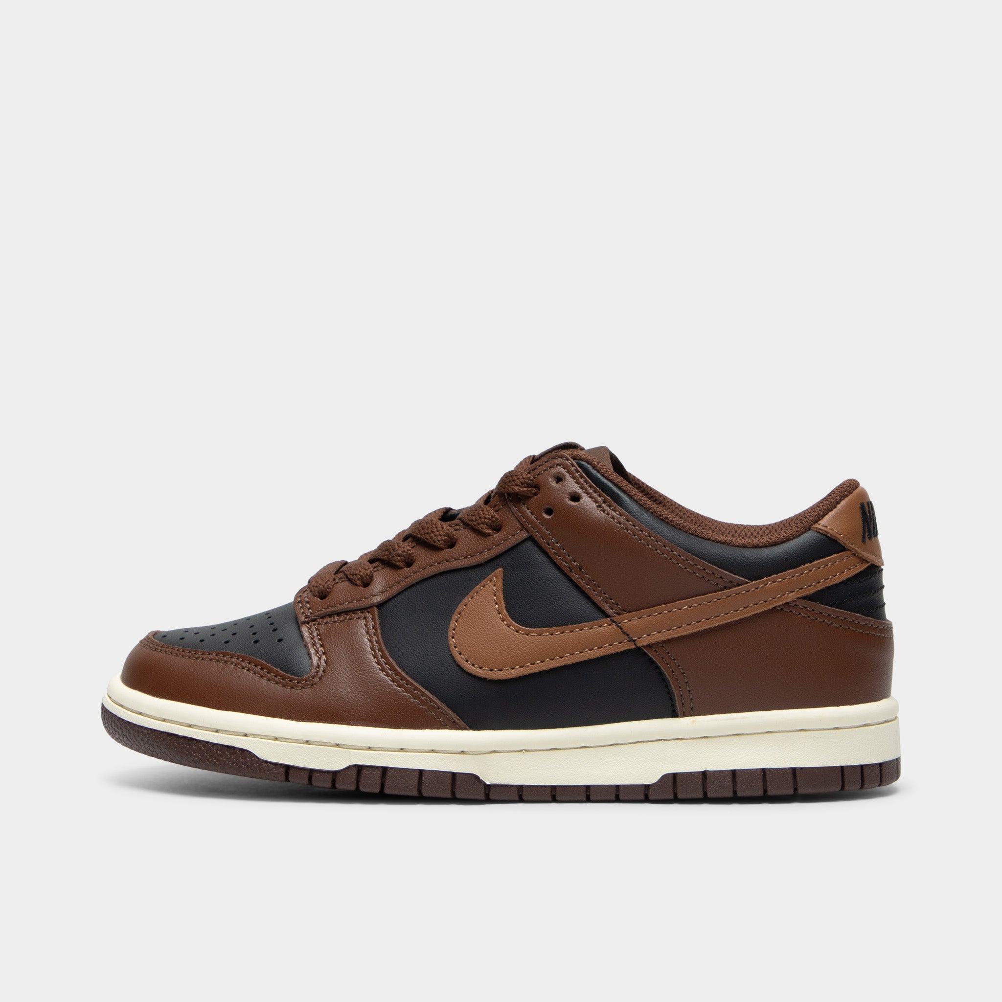 Nike Dunk Low ブラウン/ブラック Nike Dunk Low GS Black / British Tan - Cacao Wow – JD Sports