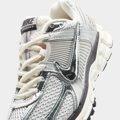 Nike Women's Zoom Vomero 5 Photon Dust / Chrome - Gridiron