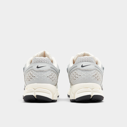 Nike Women's Zoom Vomero 5 Photon Dust / Chrome - Gridiron