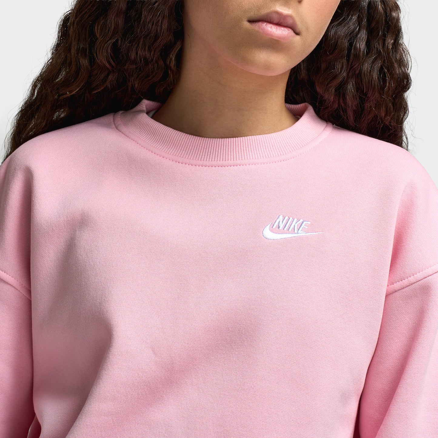 Nike Sportswear Juniors' Club Fleece Oversized Crew / Med Soft Pink