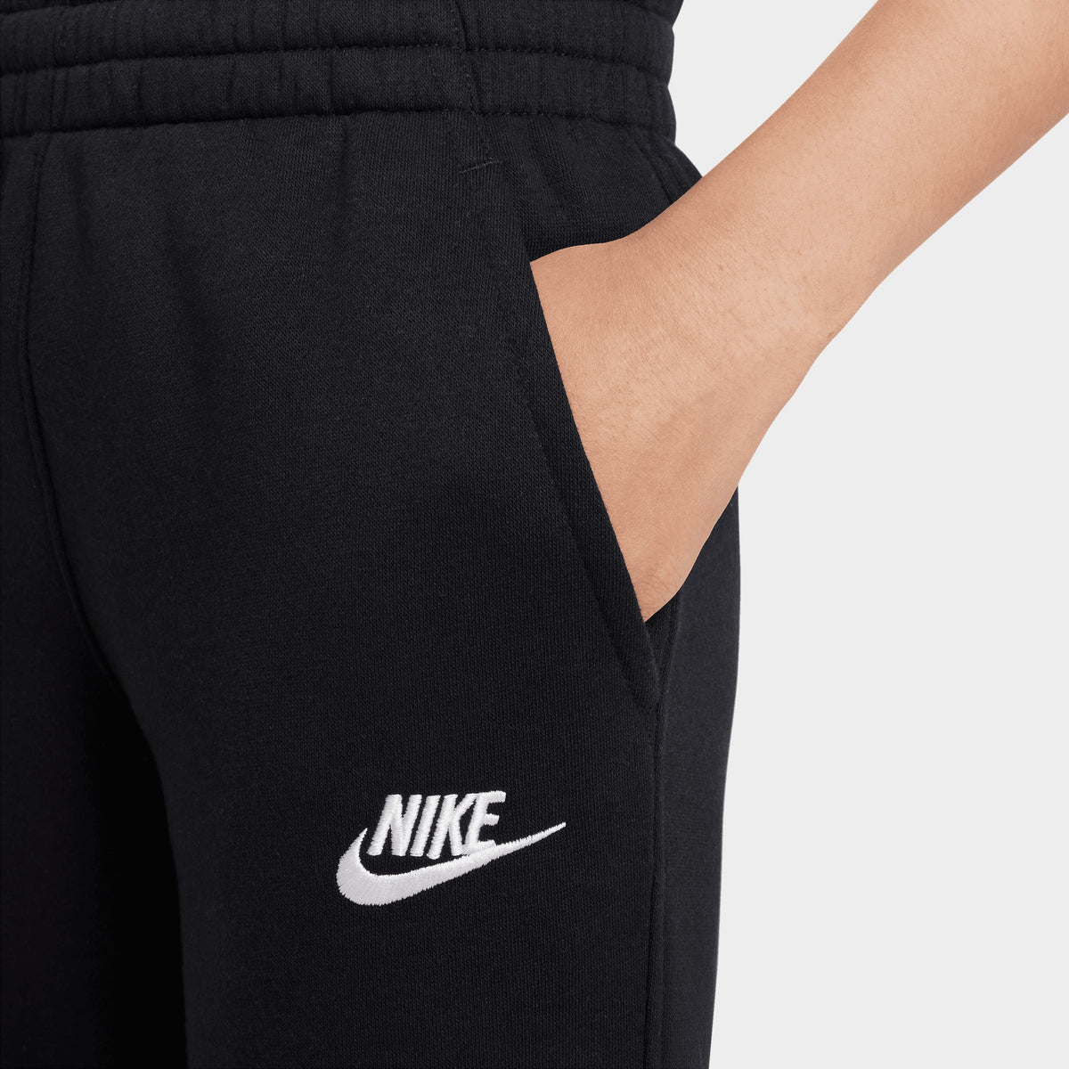Nike Sportswear Juniors' Club Fleece Joggers Black / White | JD Sports