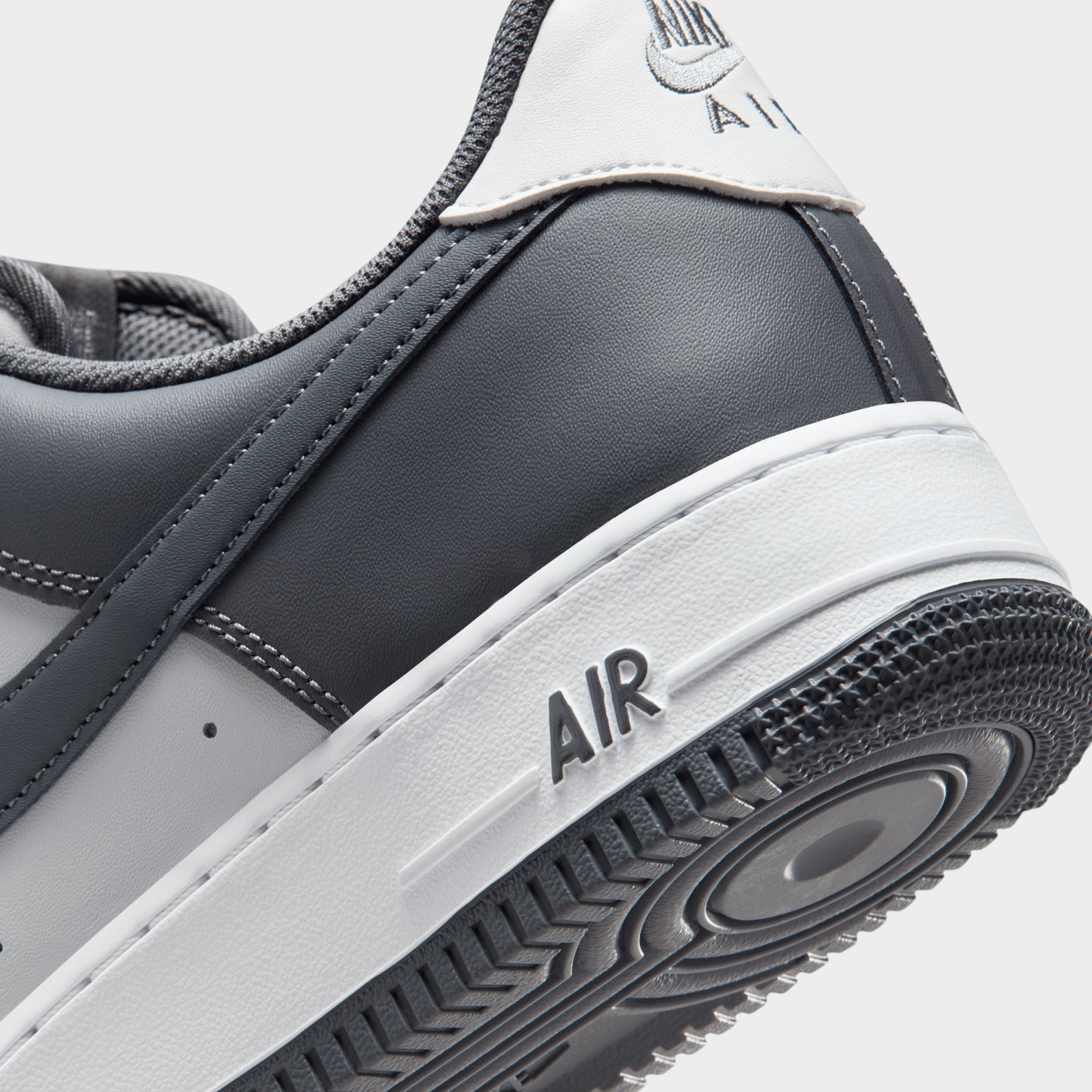Nike Air Force 1 Photon Dust / Grey