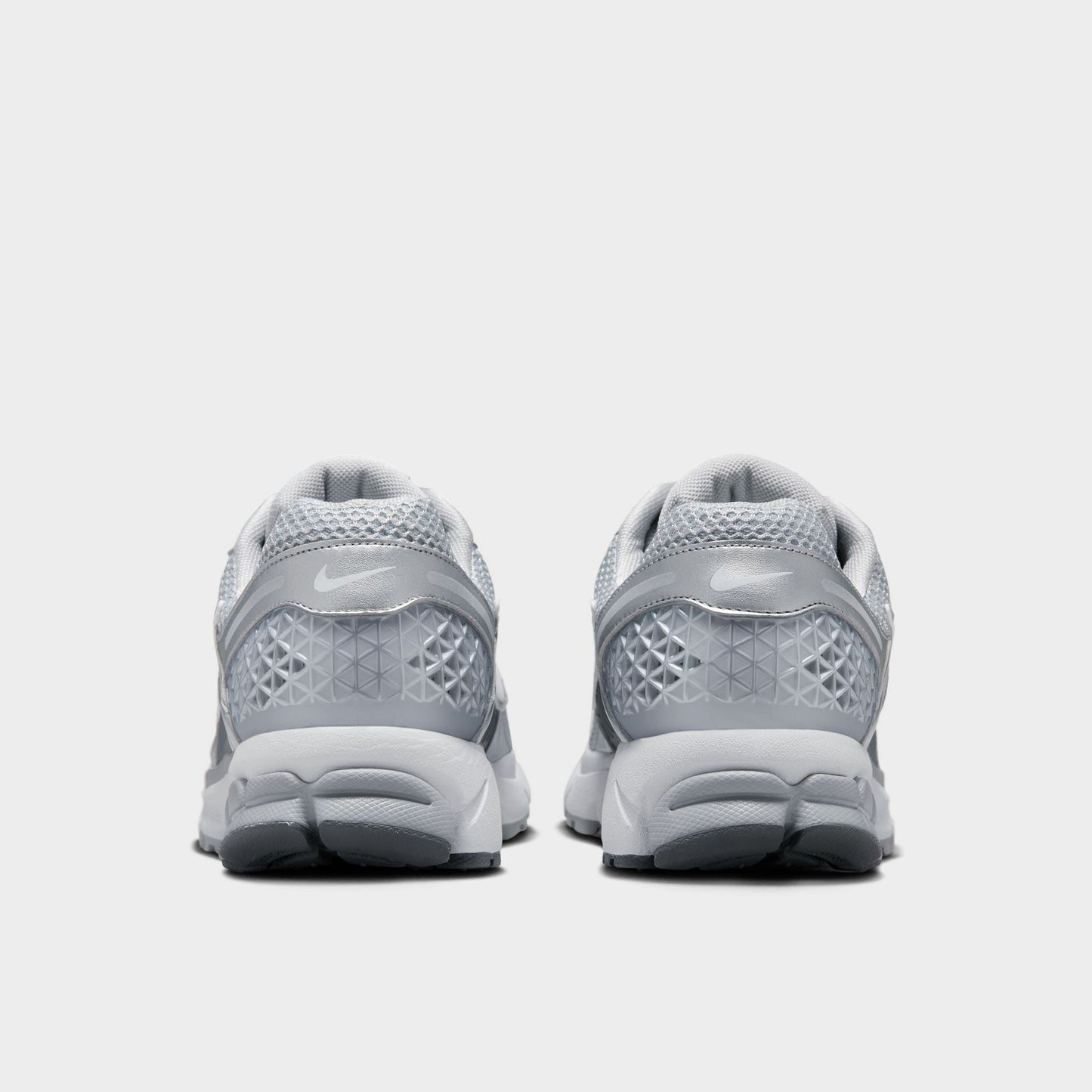 Nike Zoom Vomero 5 Wolf Gris / Blanc - Argent Métallique
