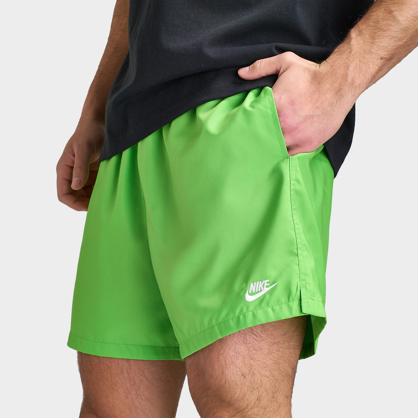 Nike Club Woven Flow Shorts / Green