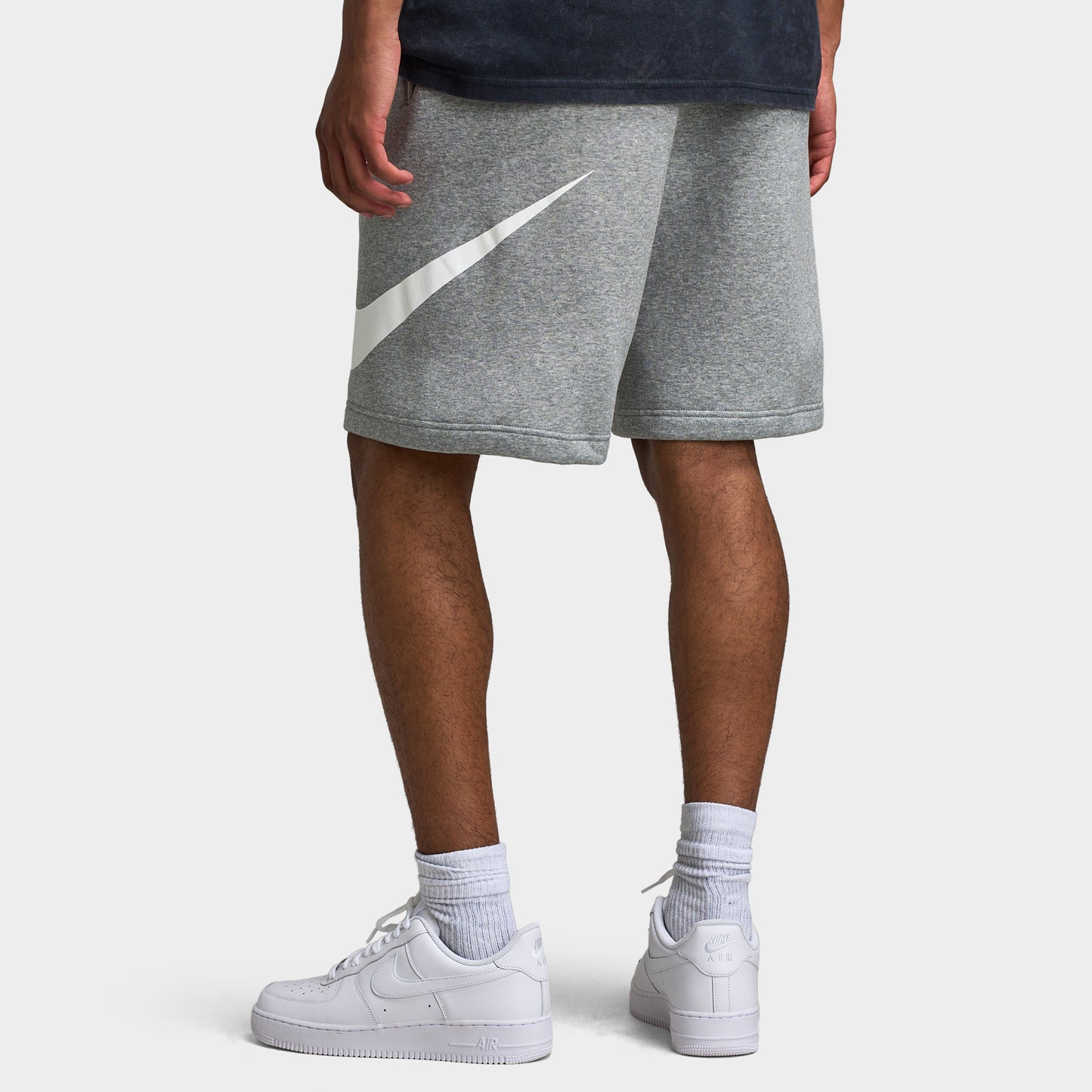 Nike Club Brushed Fleece Shorts Gris chiné foncé / Gris fumé clair - Blanc