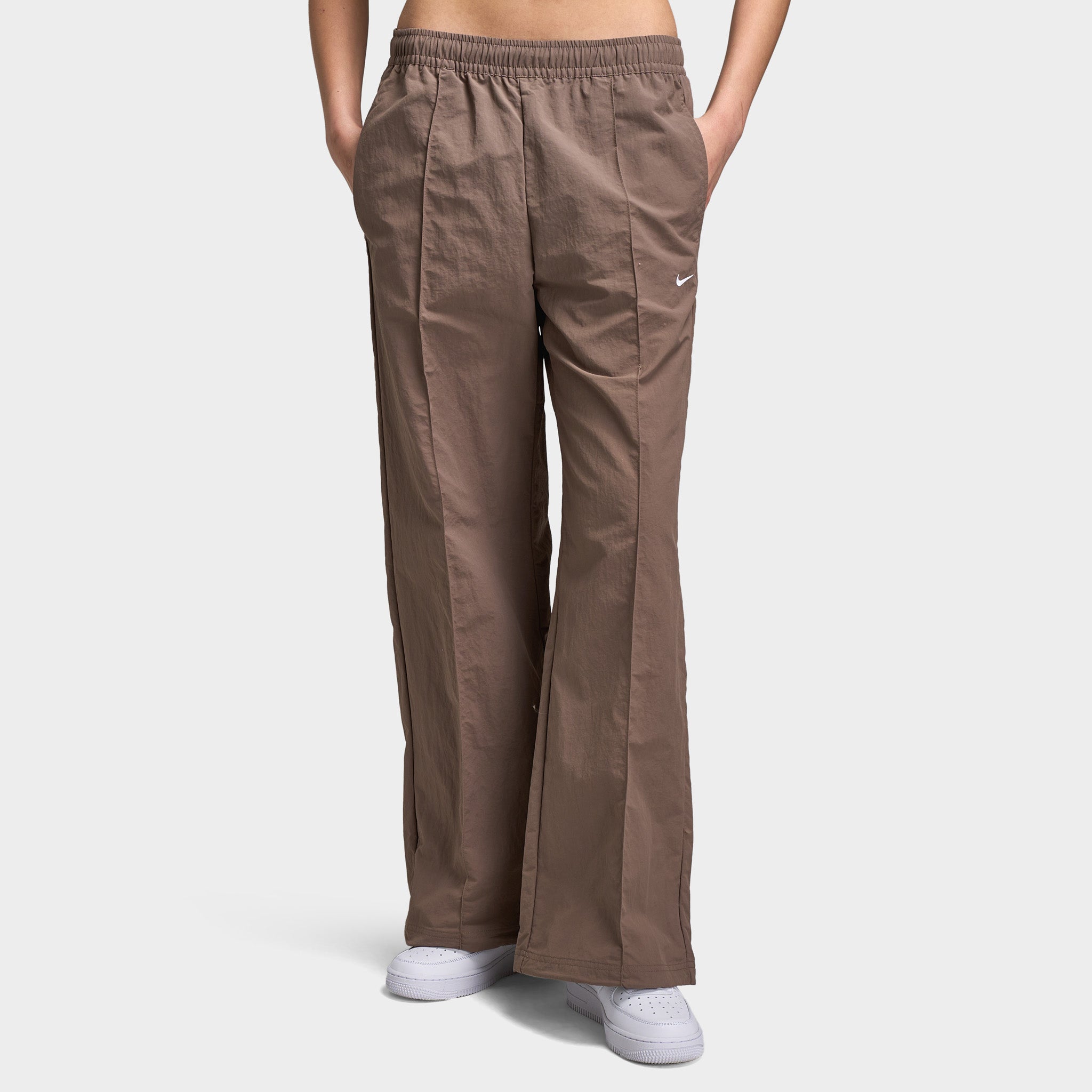 Nike Sportswear Women's Mid-Rise Open-Hem Pants Mink Brown