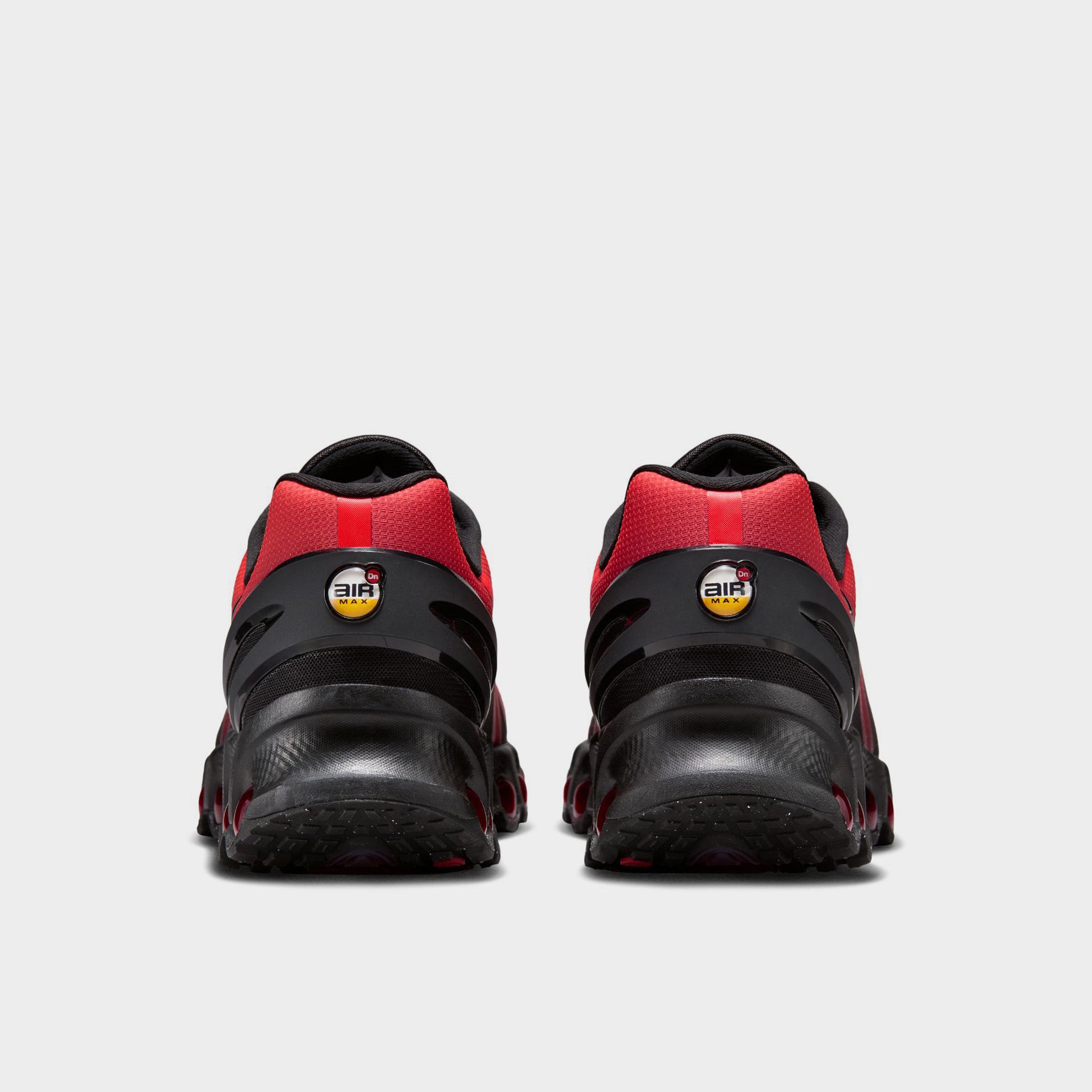 靴 Nike Air Max DN8 Black/University Red Nike Air Max DN8 