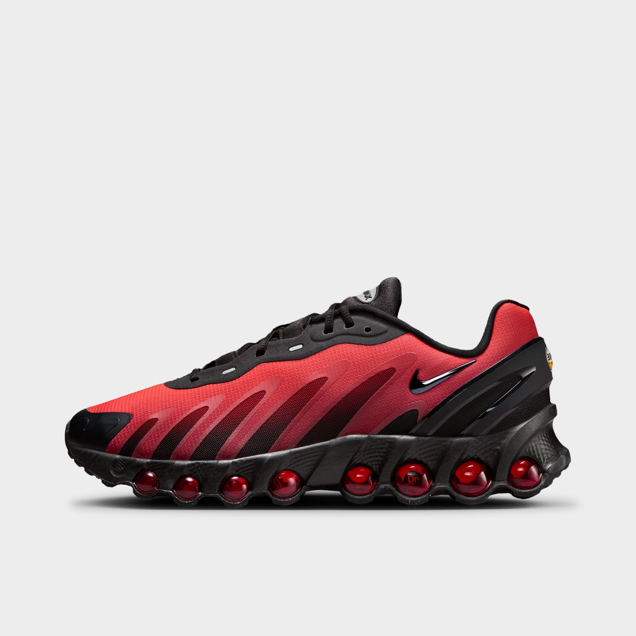 靴 Nike Air Max DN8 Black/University Red Nike Air Max DN8 
