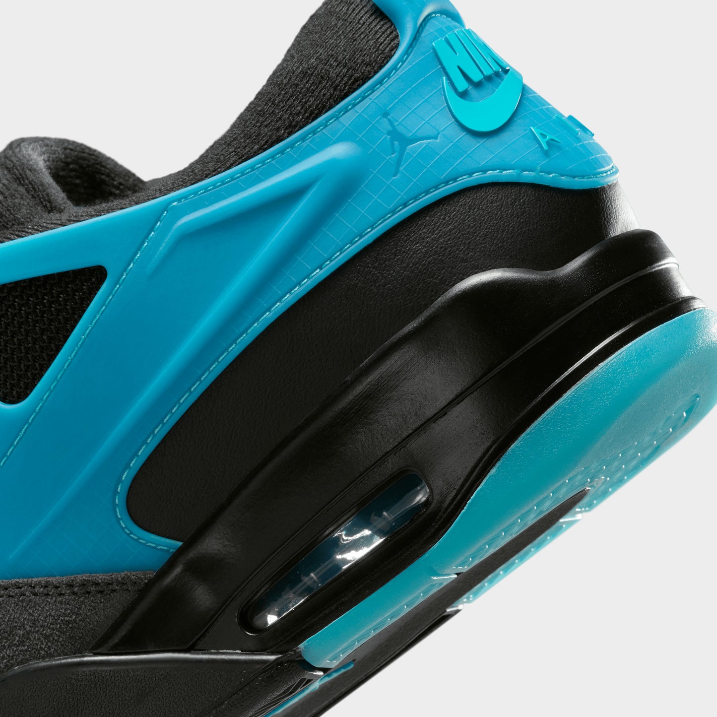 Air Jordan 4 RM «Gamma» Noir / Turquoise