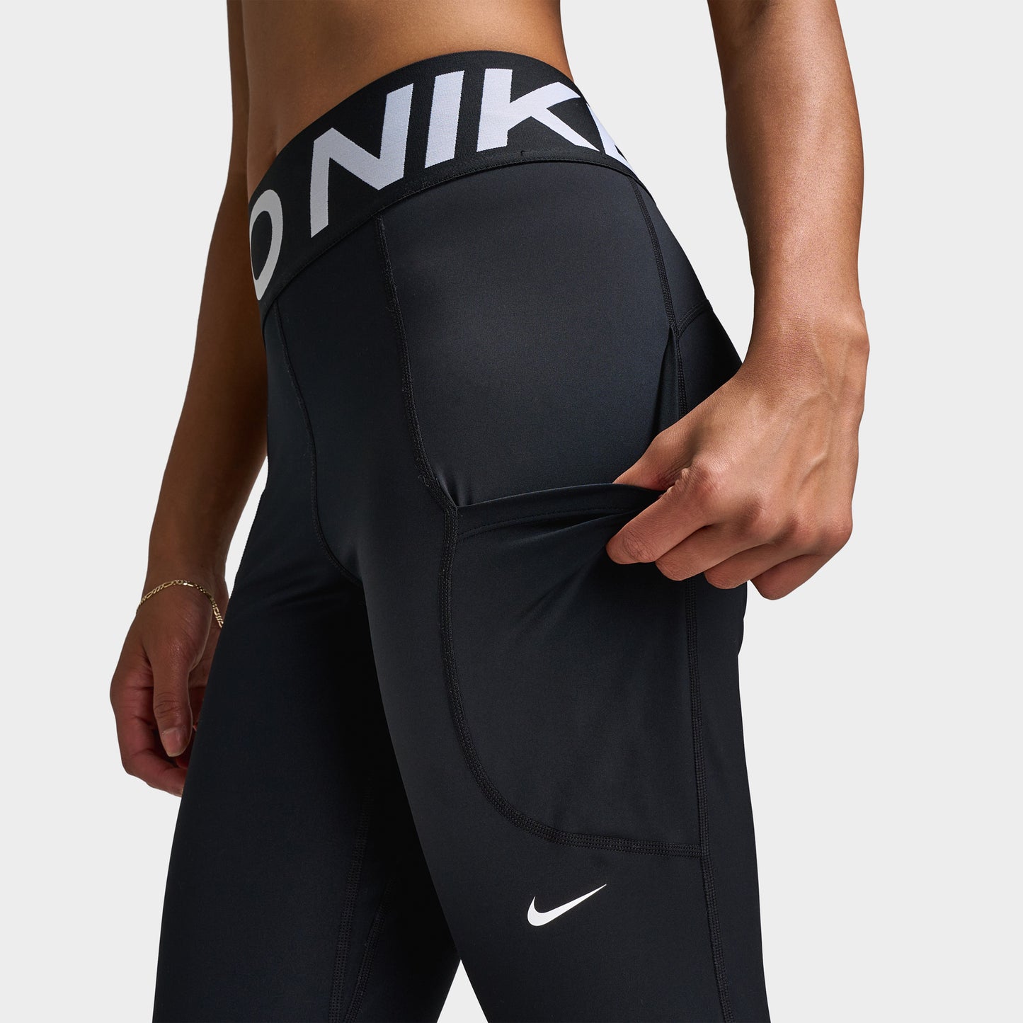 Nike Pro Sculpt Women's High-Waisted 7/8 Leggings with Pockets Black / White