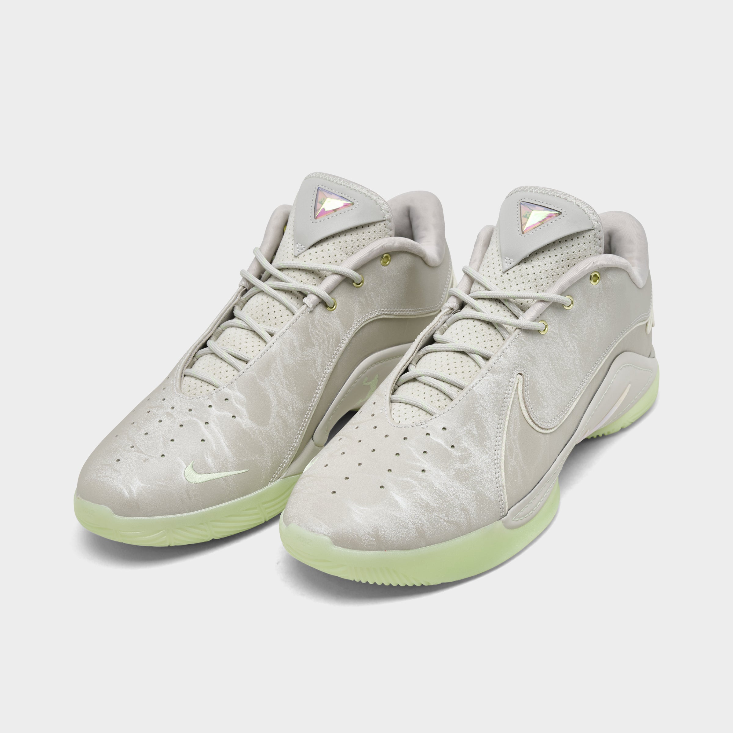 Nike Lebron XXII Light Bone / Soft Pearl - Vapor Green – JD Nike Lebron XXII Light Bone / Soft Pearl - Vapor Green – JD