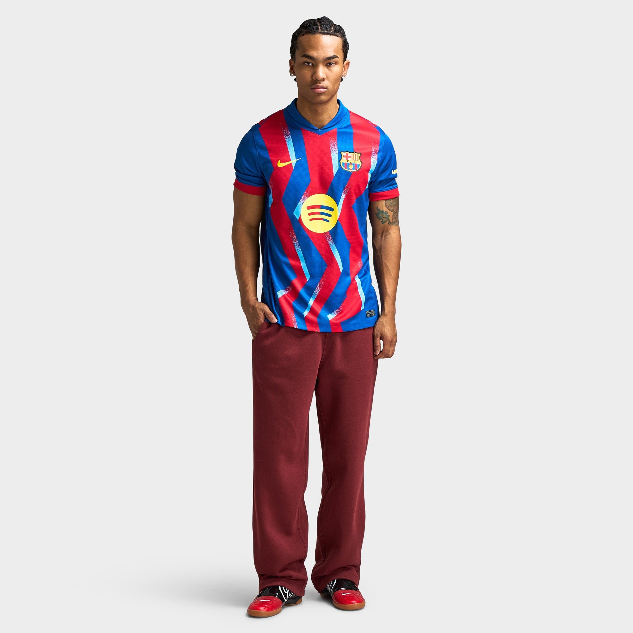 Nike Dri-FIT Men's F.C. Barcelona Stadium Home Football Replica