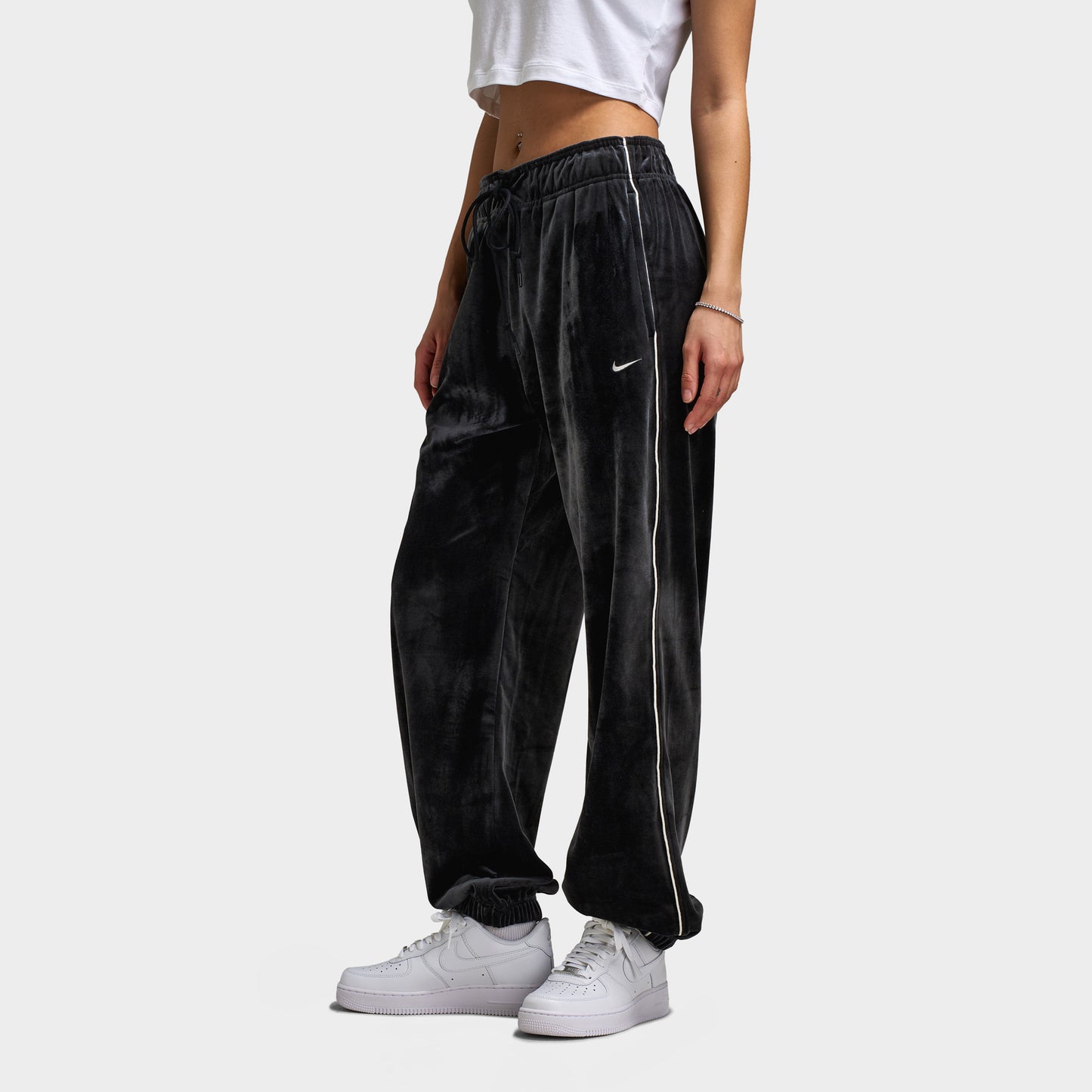 Nike Women's Sportswear Velour Jogger Black Sail Sail – JD Sports