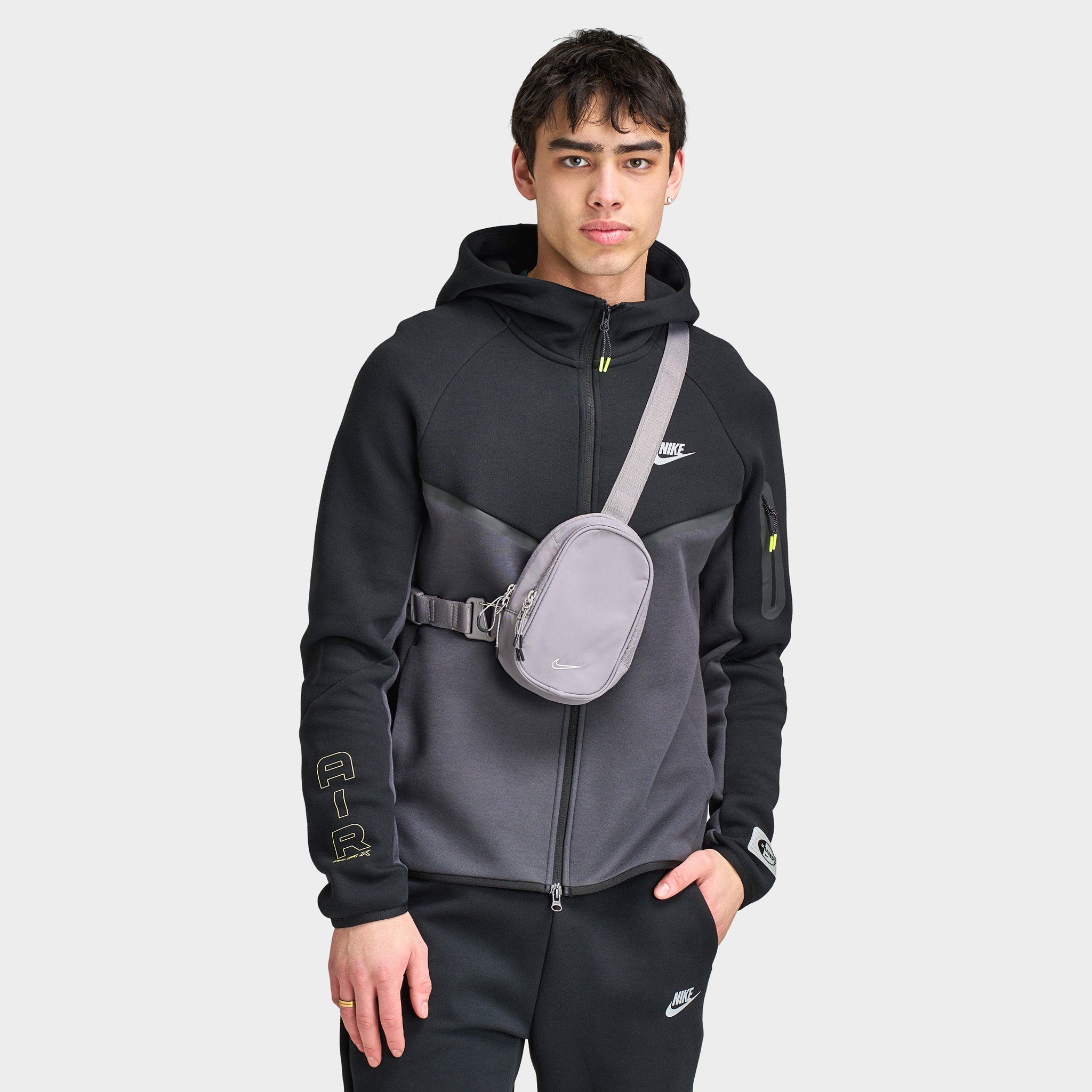 Nike Sportswear Commute Crossbody Bag / LT Smoke Grey – JD Sports