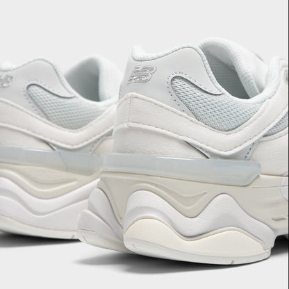 New Balance Juniors' 9060 White / White