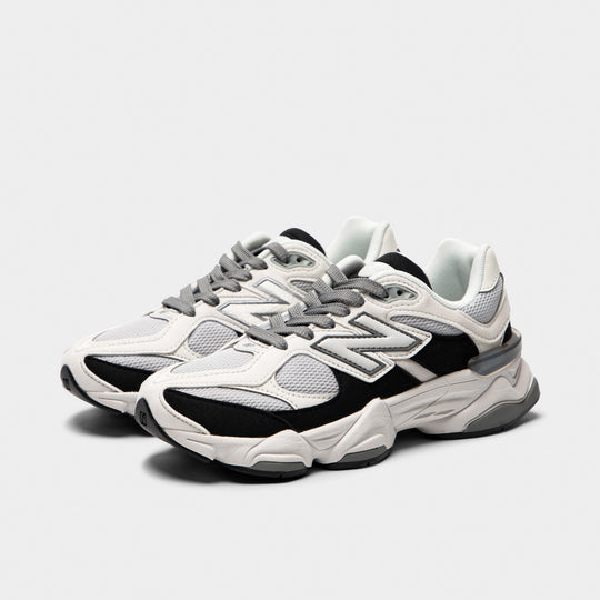 New Balance Juniors' 9060 Black / Reflection