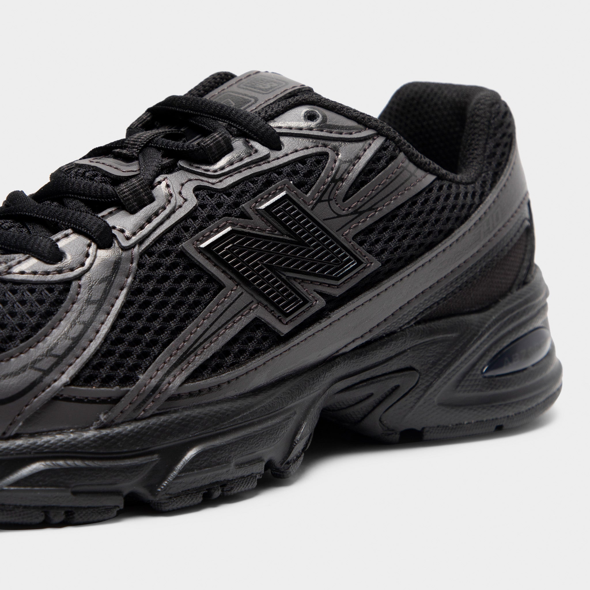 New Balance Juniors' 740 Black Cement / Black – JD Sports