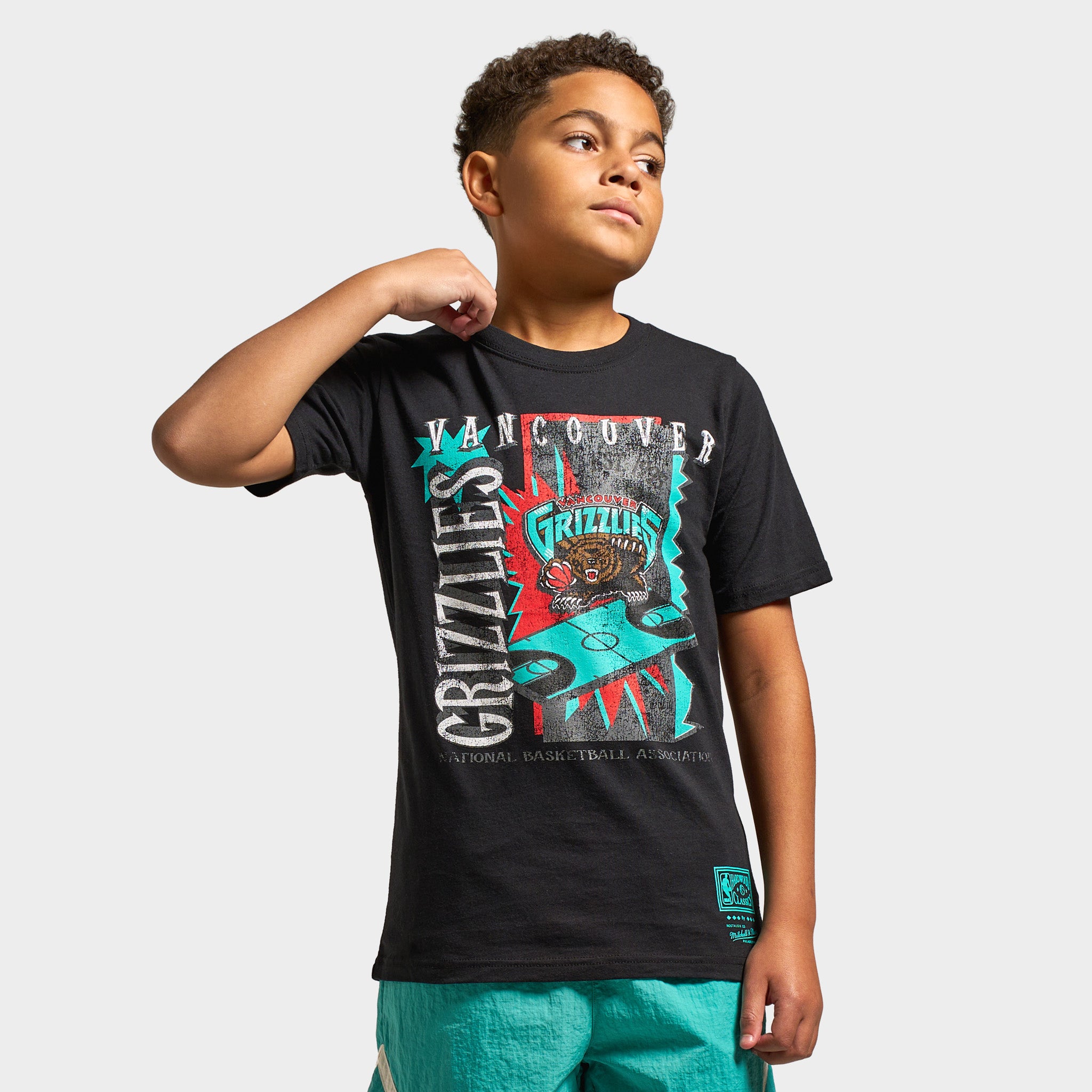 Mitchell & Ness Juniors' Vancouver Grizzlies Graphic T-Shirt