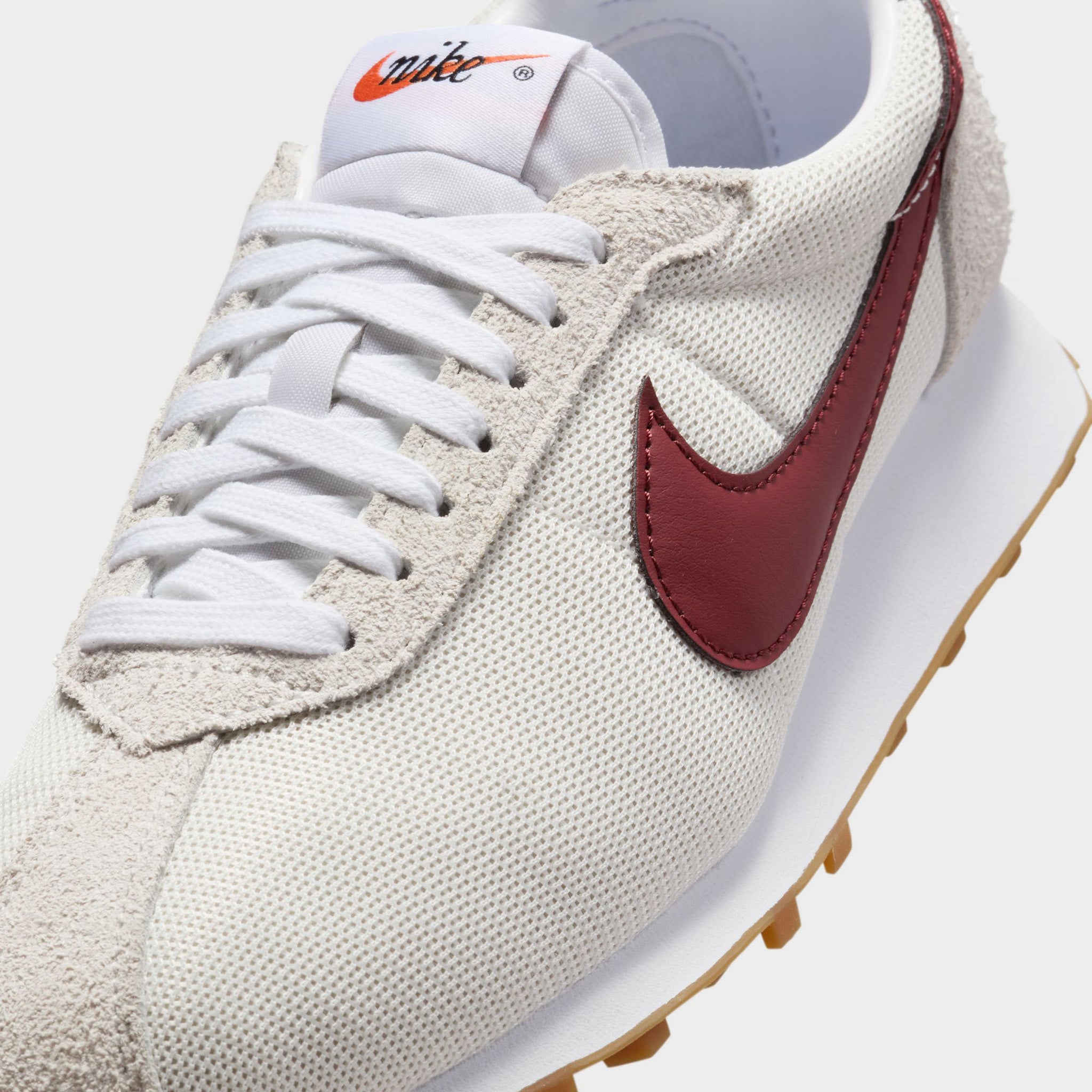 Nike Women's LD-1000 Summit White / Dark Team Red - Sail Nike Women's LD-1000 Summit White / Dark Team Red - Sail