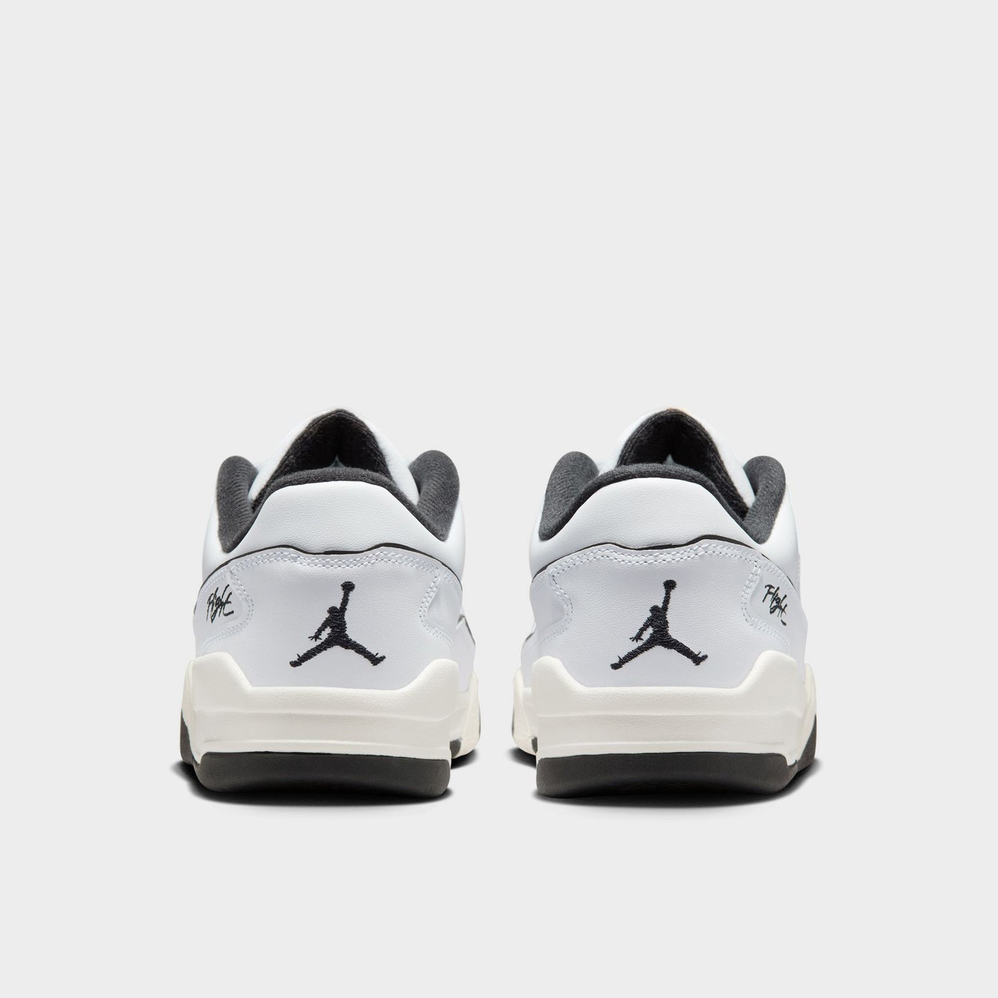 Jordan Flight Court White / Black - Sail