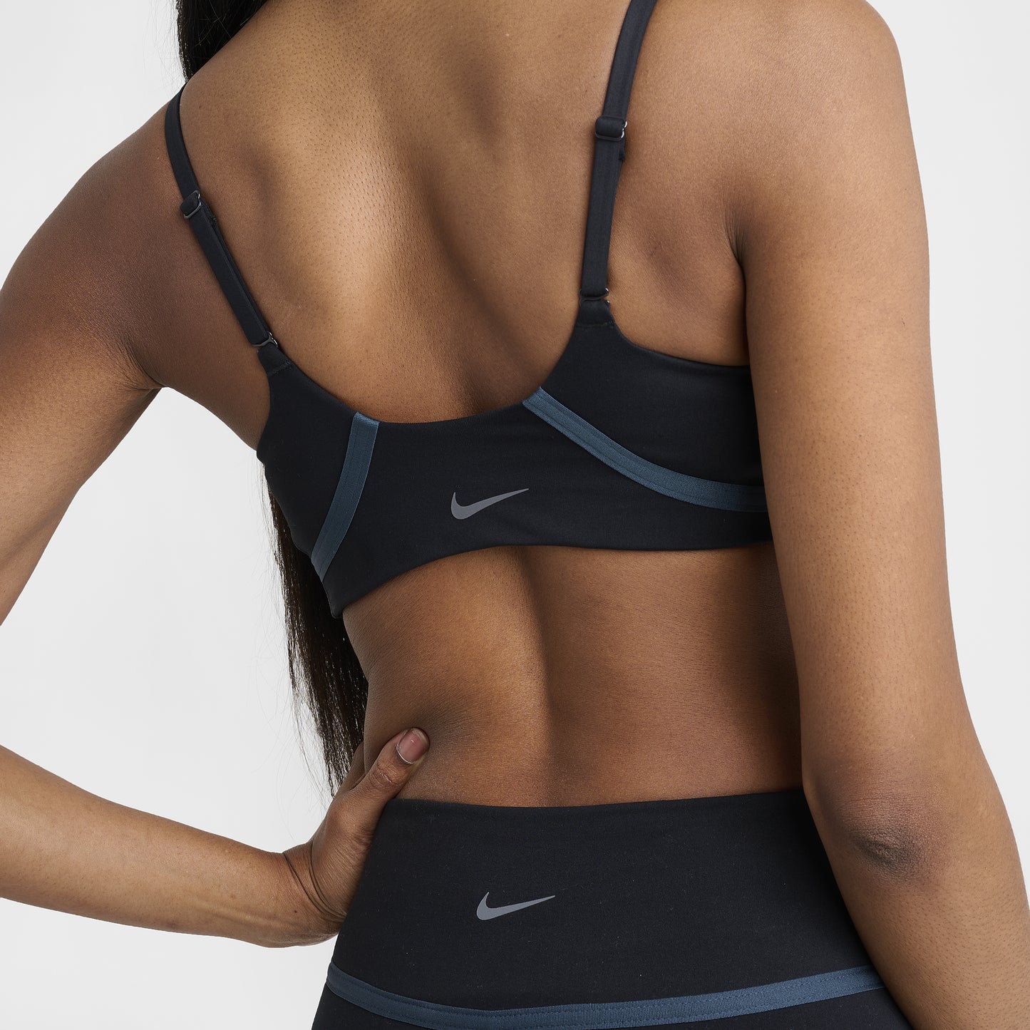 Nike One Soutien-gorge de sport convertible de maintien léger pour femme Noir / Noir - Armory Navy