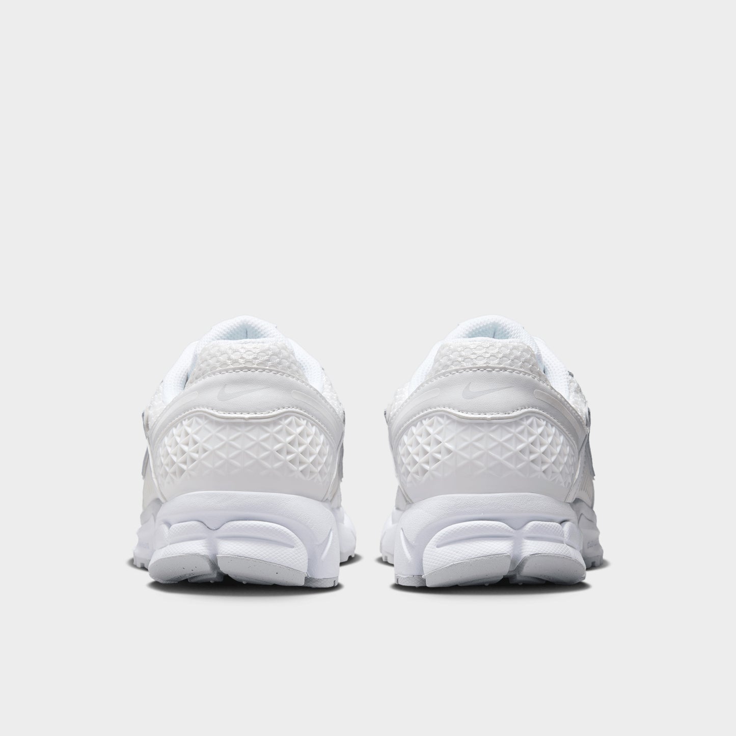 Nike Women's Zoom Vomero 5 White / Metallic Silver - Summit White