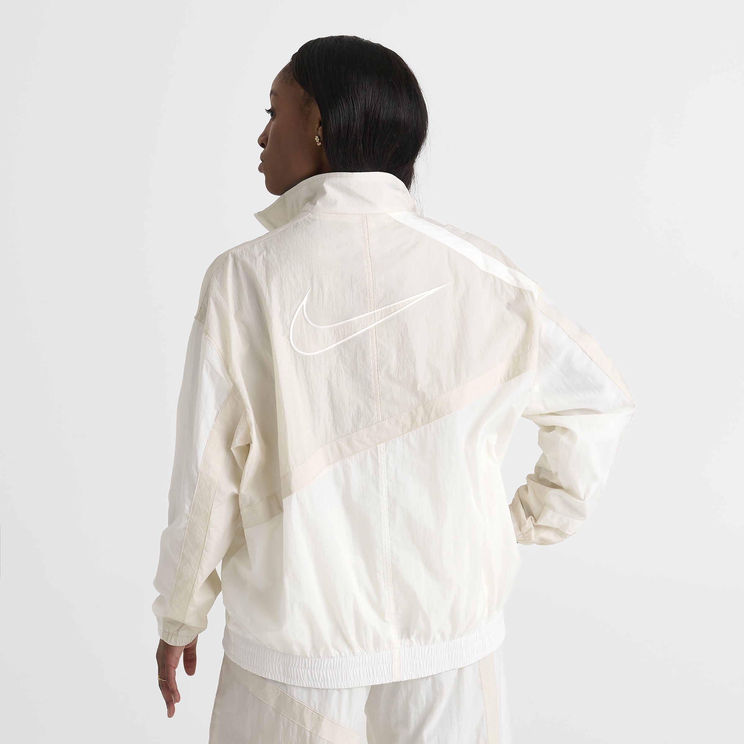 Nike Sportswear Women's Oversized Woven Jacket Sail / Light