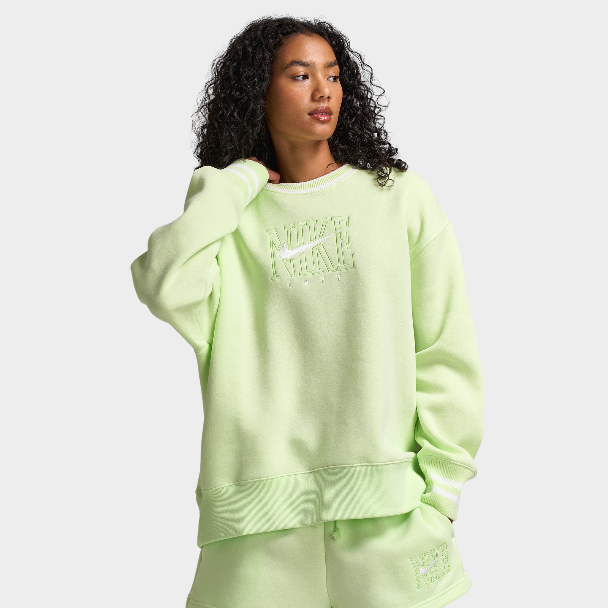 Nike Sportswear Women's Phoenix Fleece Oversized Graphic Crewneck