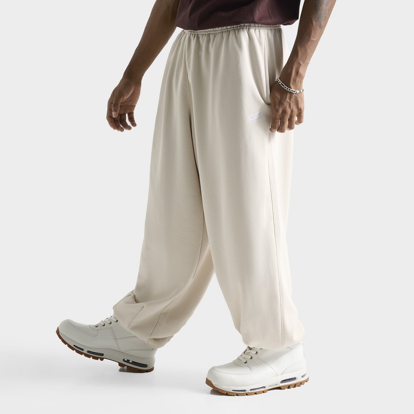 Nike Club Fleece Oversized Pantalon en tissu éponge Lt Orewood Brn / Lt Orewood Brn - Blanc